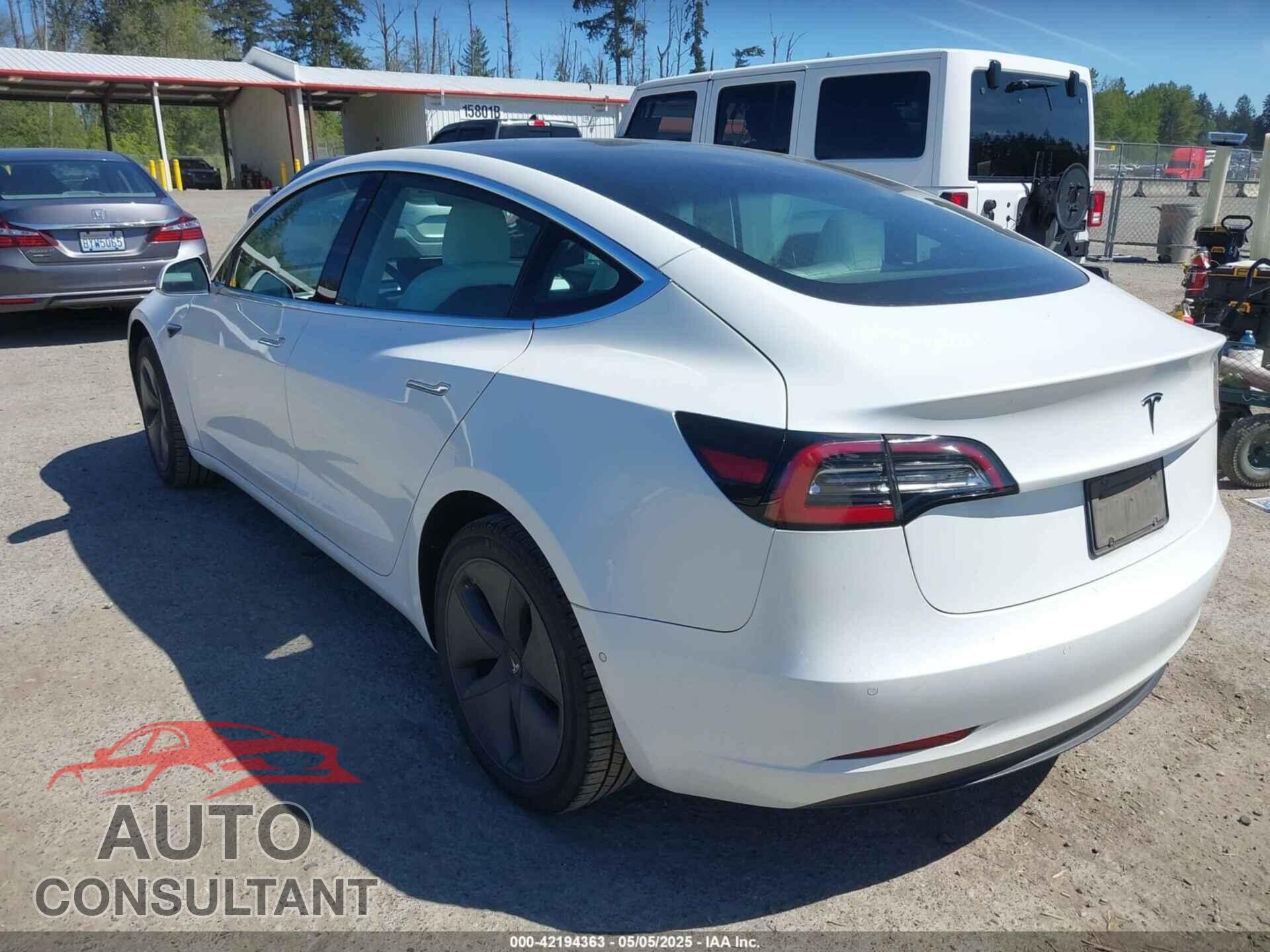 TESLA MODEL 3 2020 - 5YJ3E1EA5LF615350