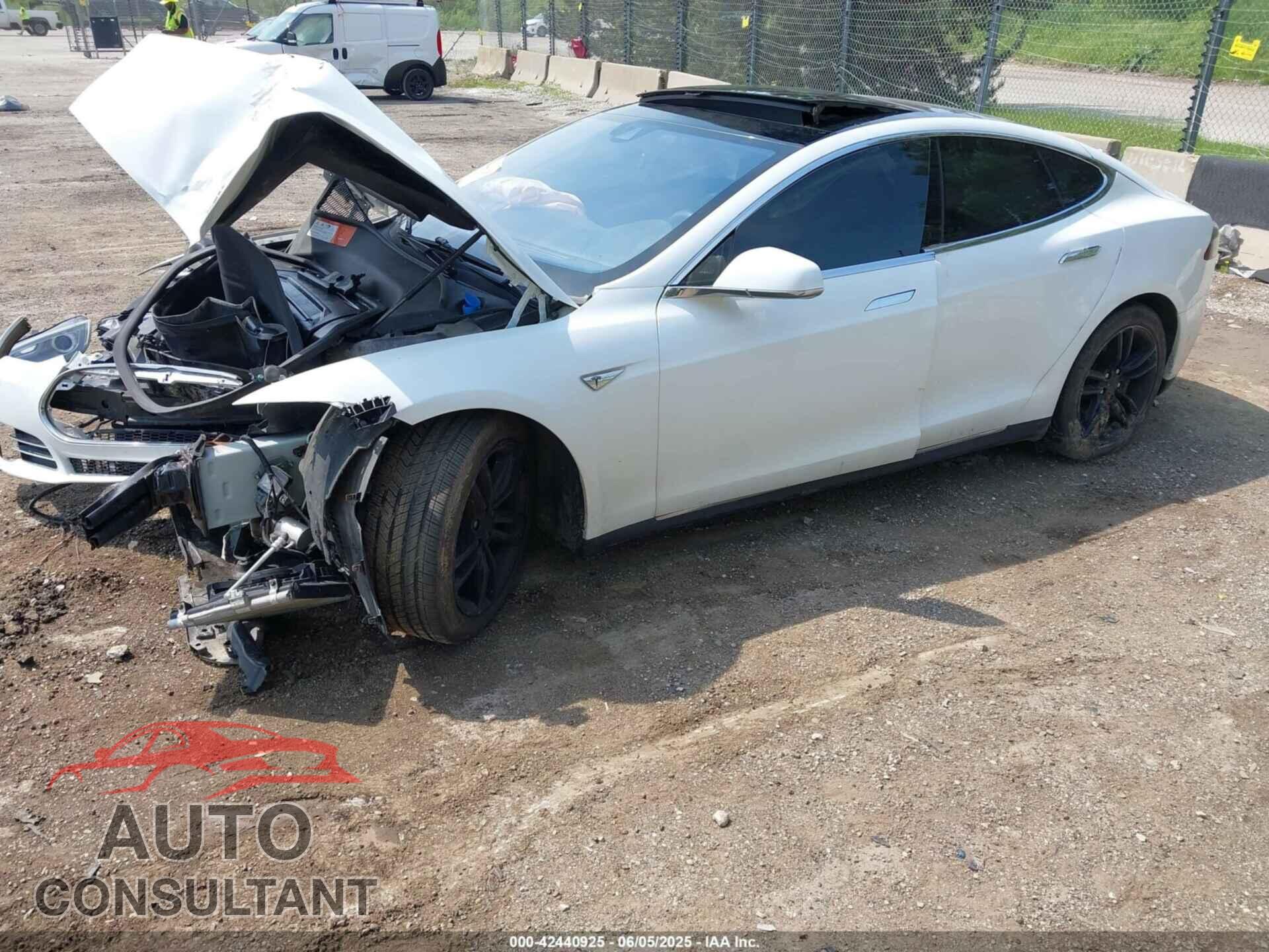 TESLA MODEL S 2015 - 5YJSA1E2XFF117164