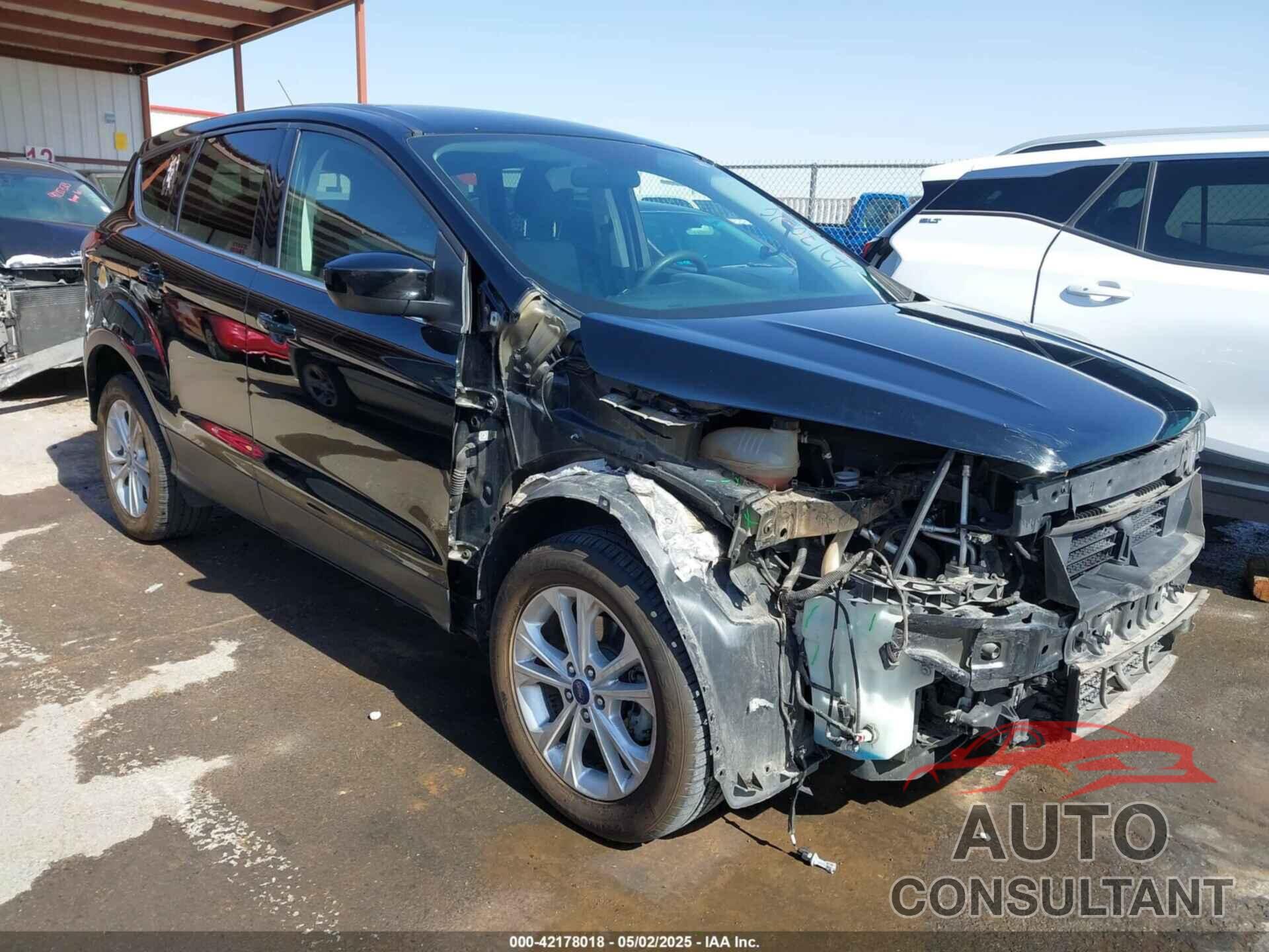FORD ESCAPE 2017 - 1FMCU0GD7HUE39951