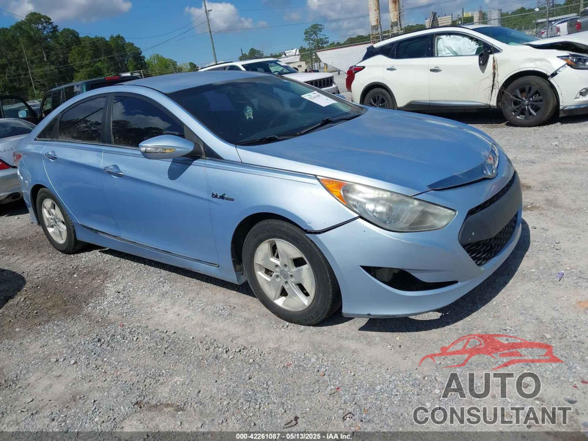HYUNDAI SONATA HYBRID 2011 - KMHEC4A49BA005812