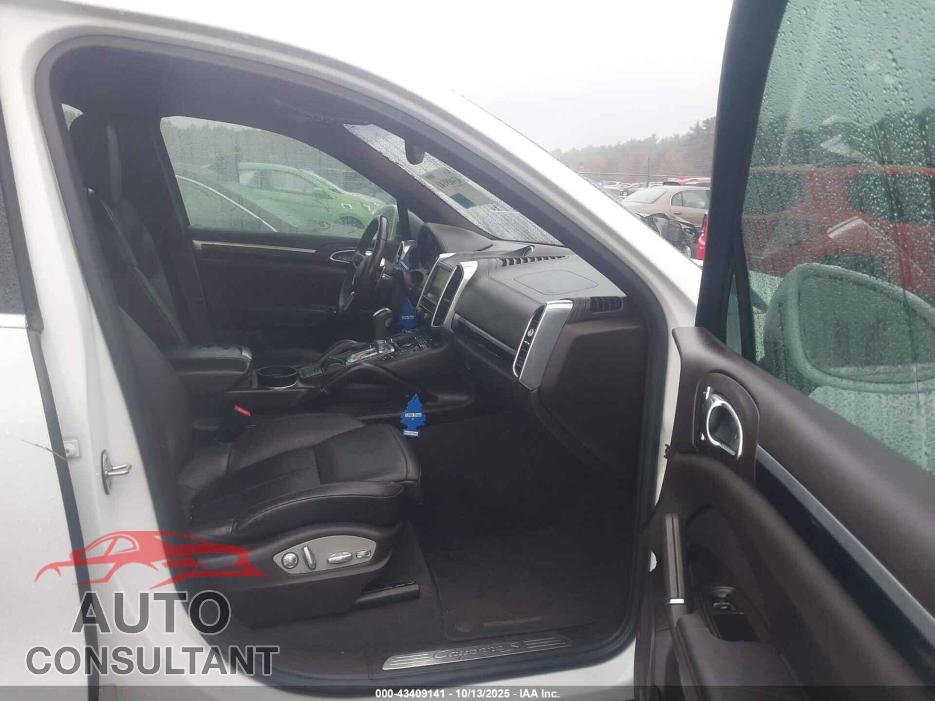 PORSCHE CAYENNE 2016 - WP1AB2A26GLA93382
