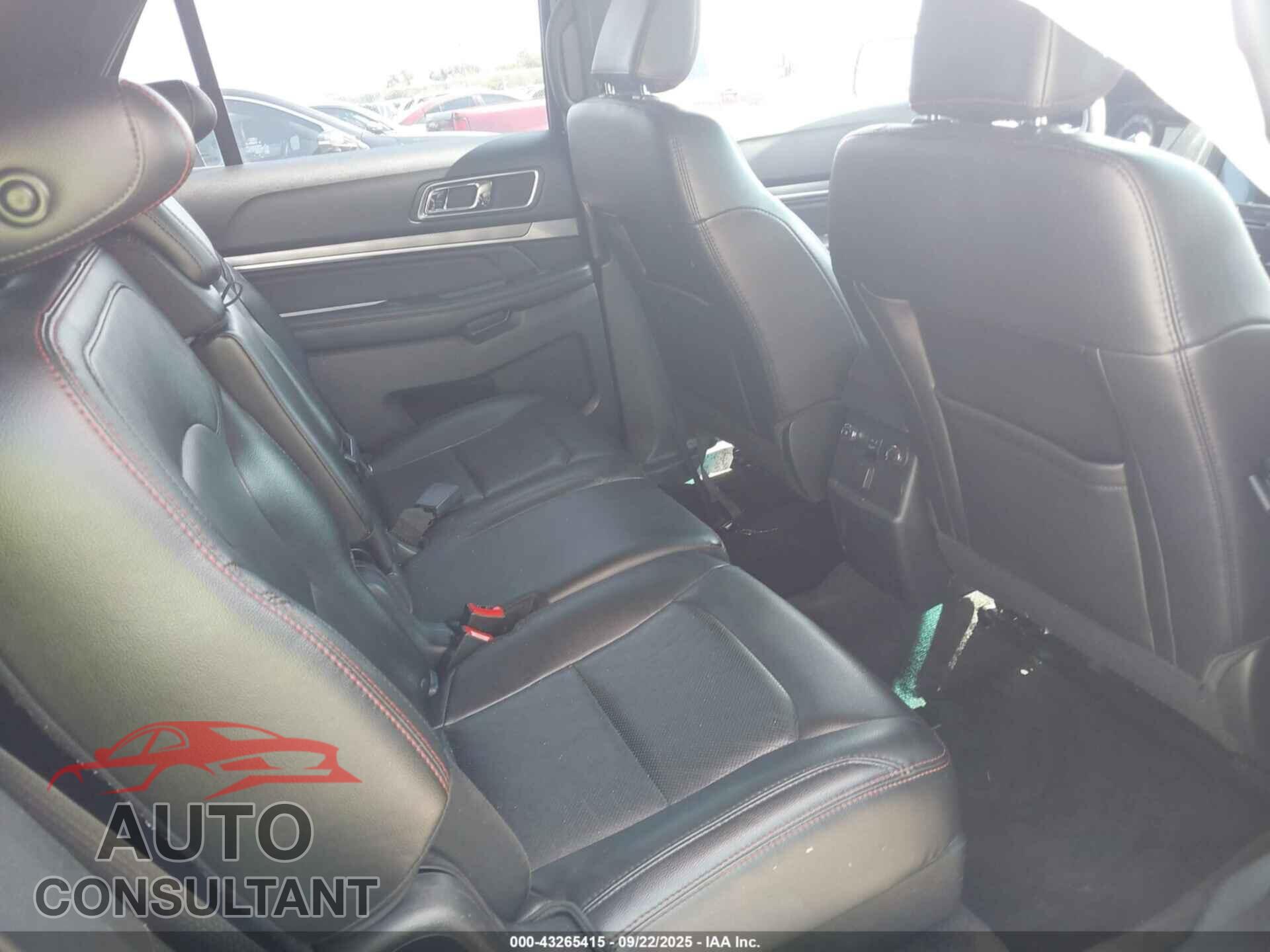 FORD EXPLORER 2018 - 1FM5K8GT2JGB35161