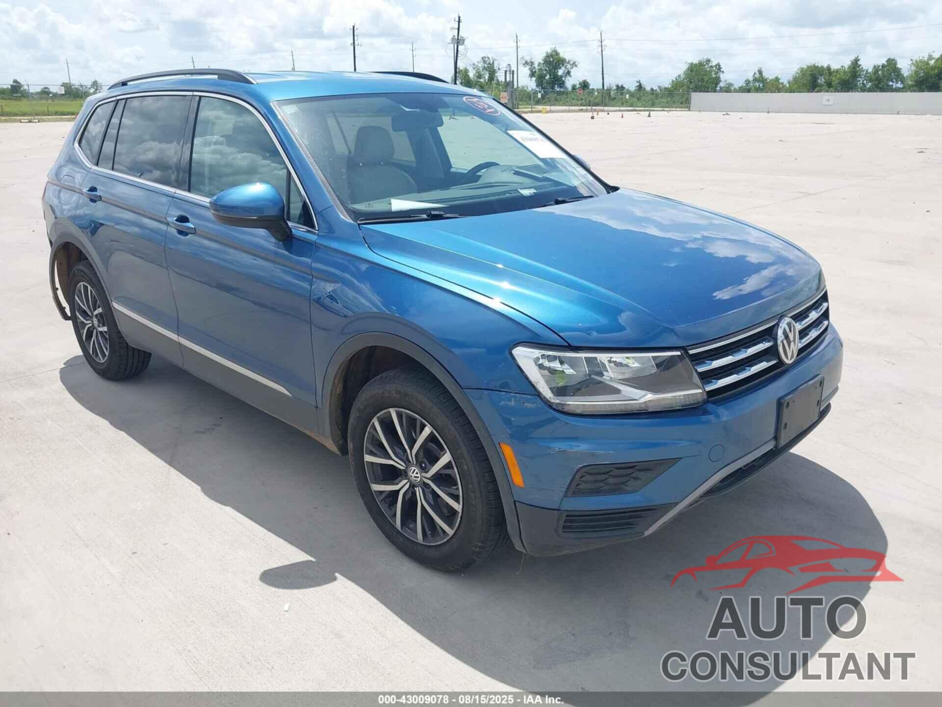 VOLKSWAGEN TIGUAN 2018 - 3VV3B7AX8JM188259