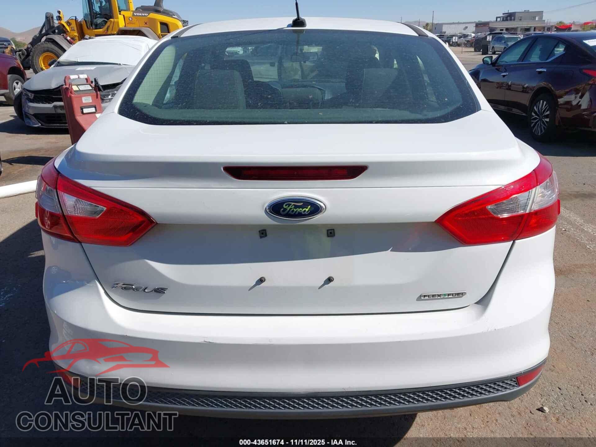 FORD FOCUS 2014 - 1FADP3E2XEL200565