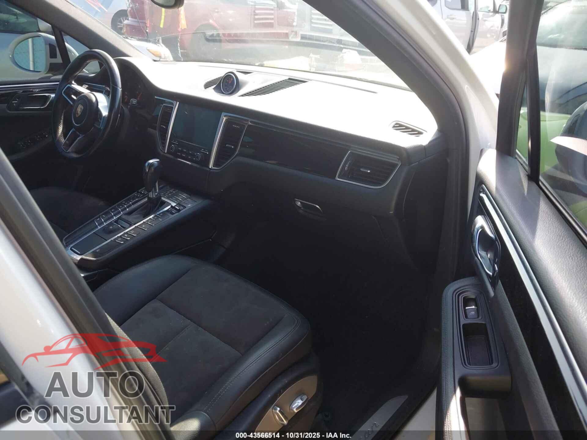 PORSCHE MACAN 2017 - WP1AA2A55HLB00806