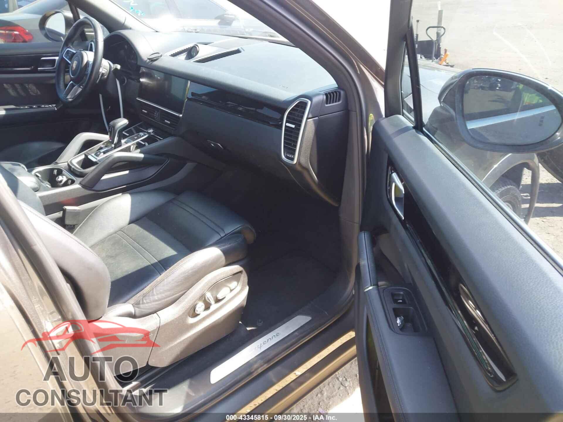PORSCHE CAYENNE 2019 - WP1AA2AY2KDA06409