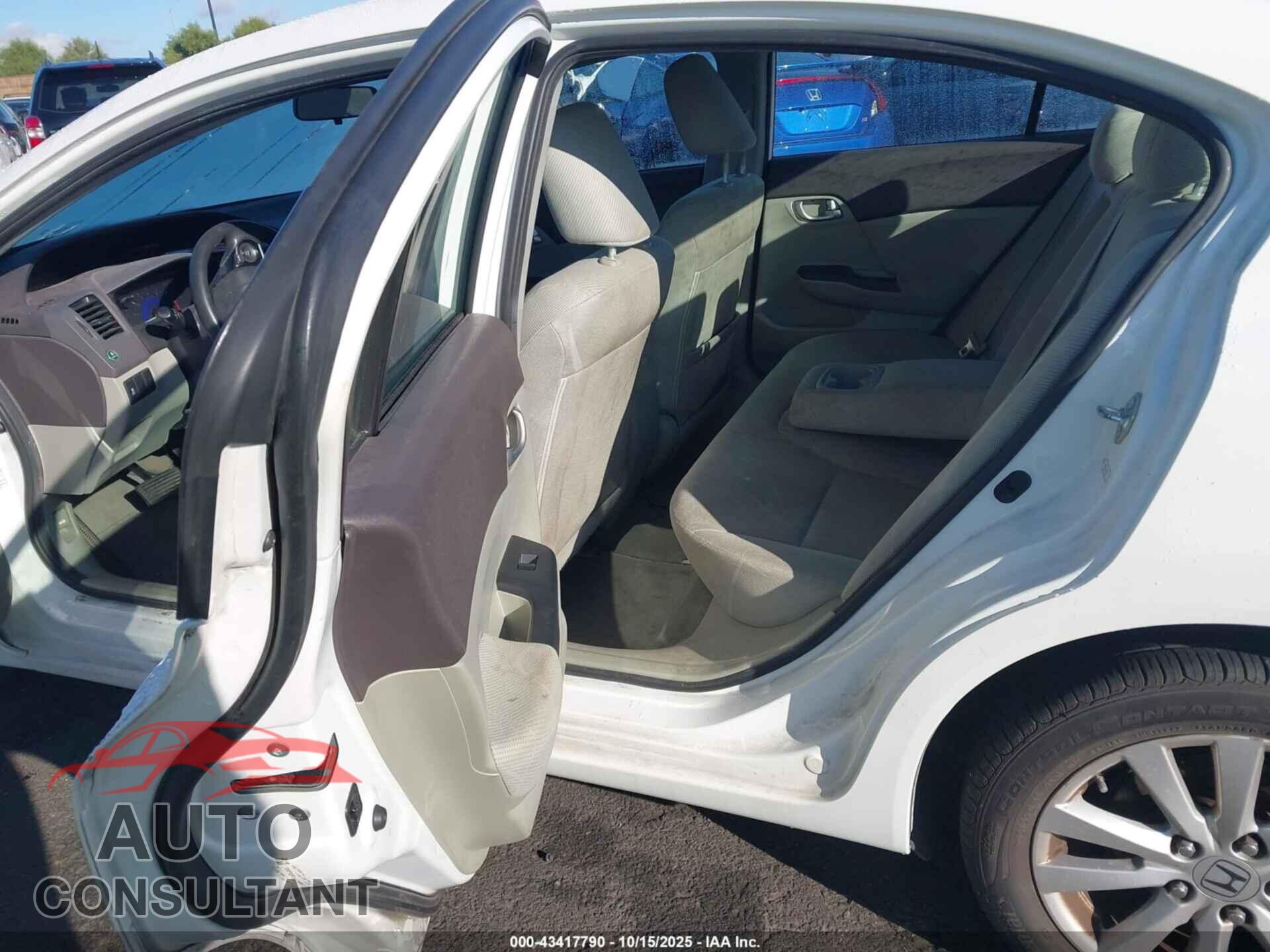 HONDA CIVIC 2012 - 19XFB2F88CE306811