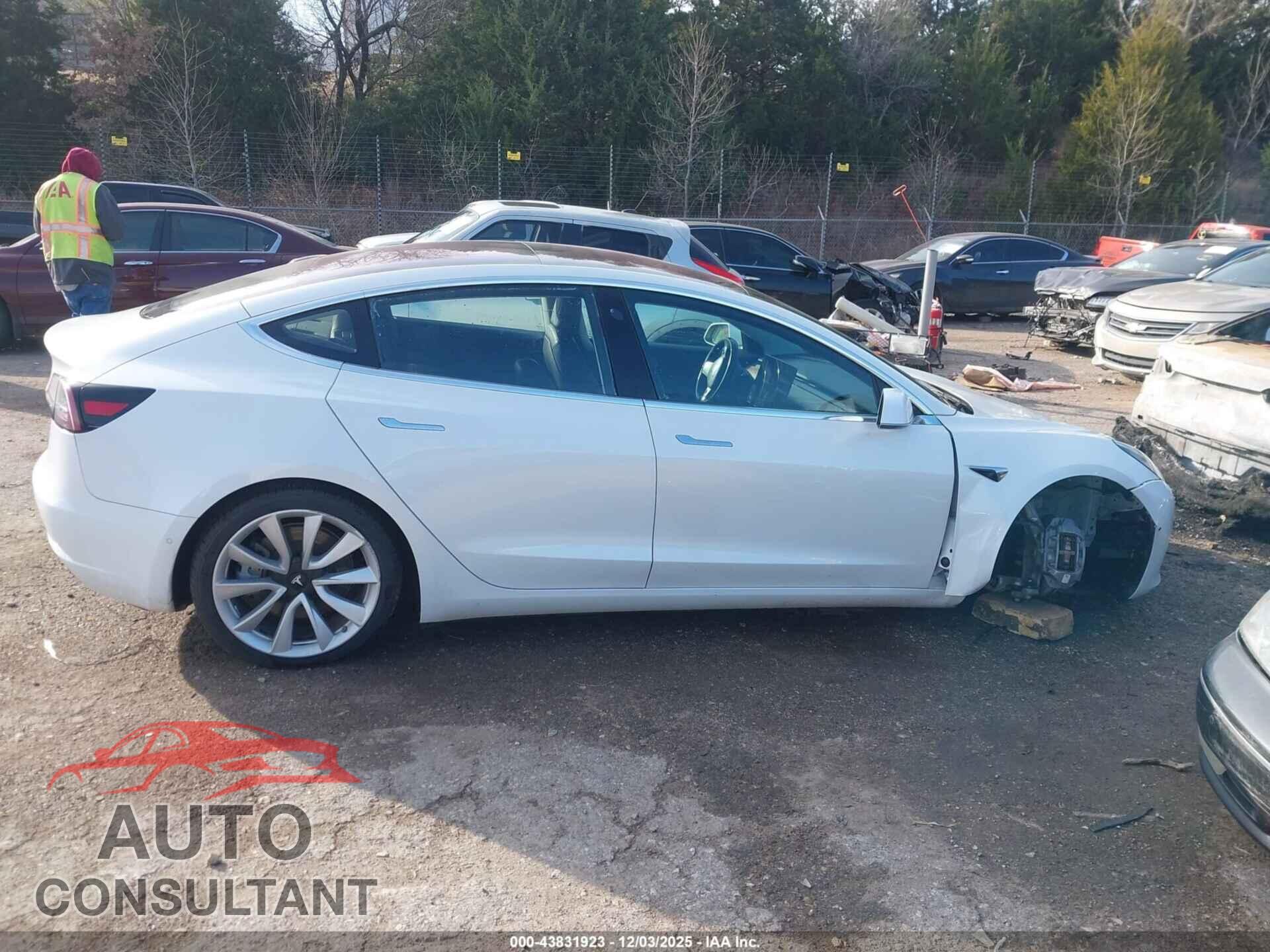 TESLA MODEL 3 2018 - 5YJ3E1EA3JF003807