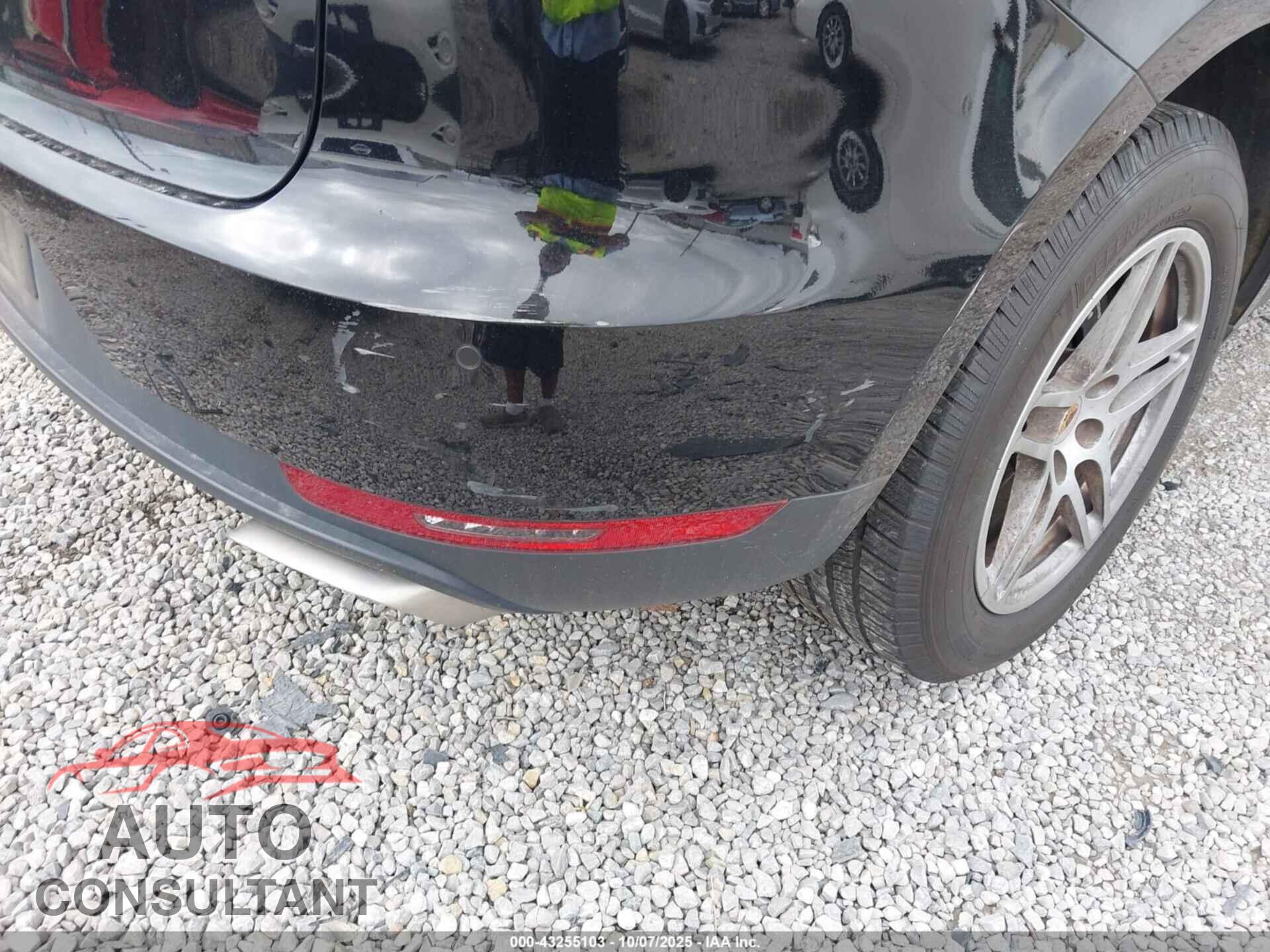 PORSCHE MACAN 2018 - WP1AA2A59JLB14181