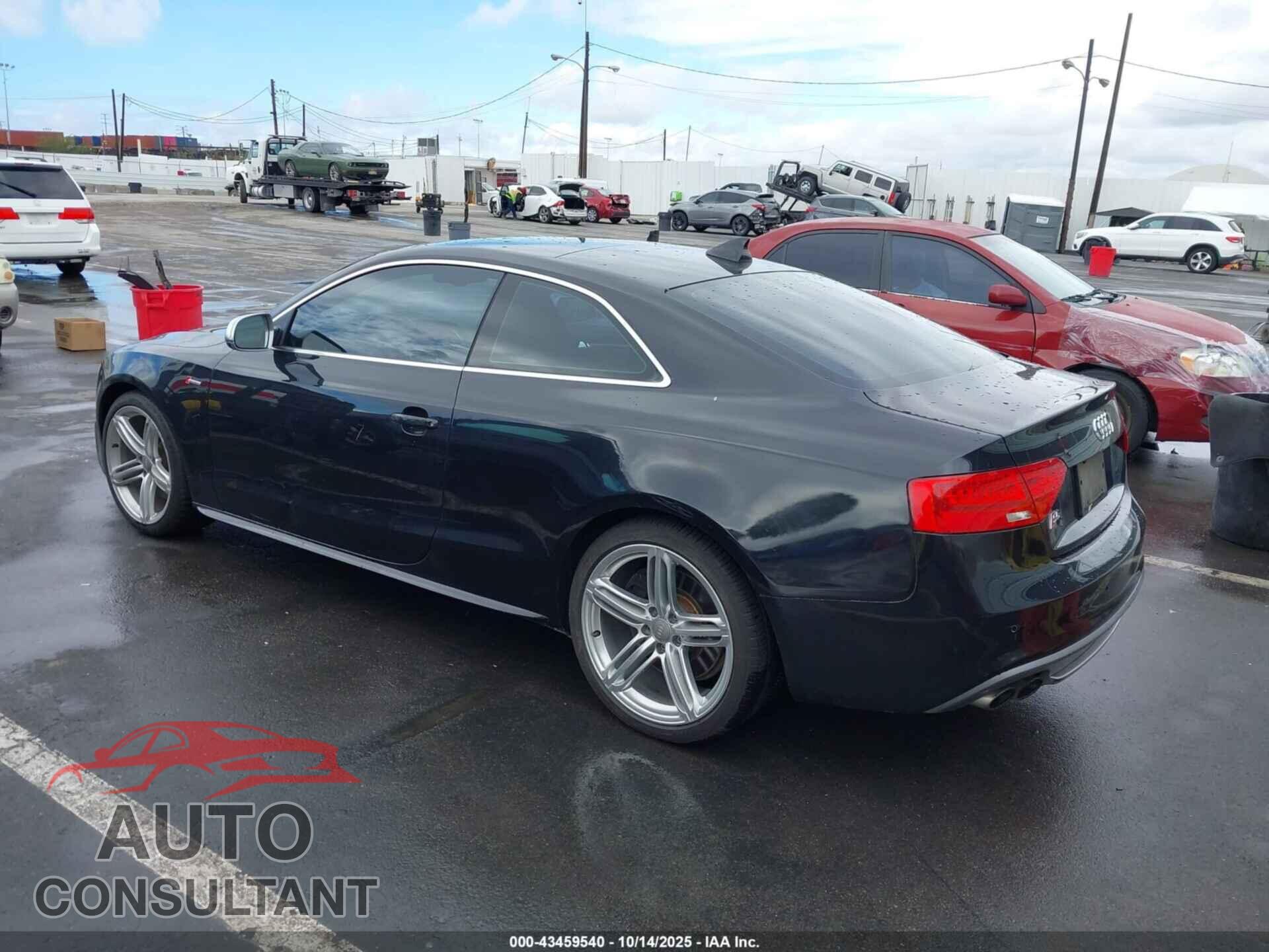AUDI S5 2013 - WAUGGAFR2DA024254