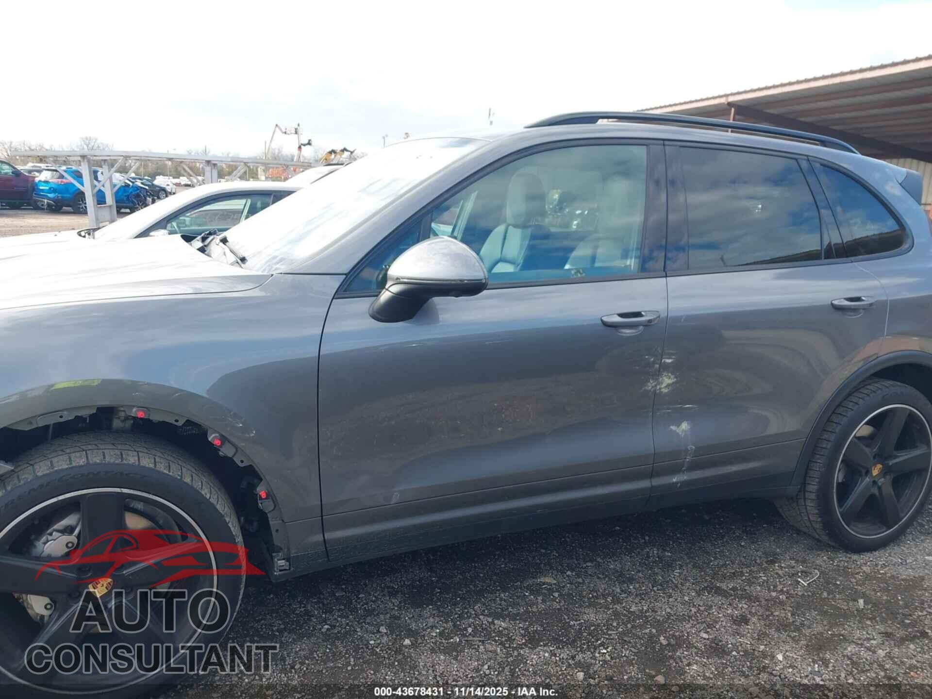PORSCHE CAYENNE 2017 - WP1AB2A22HLA53222