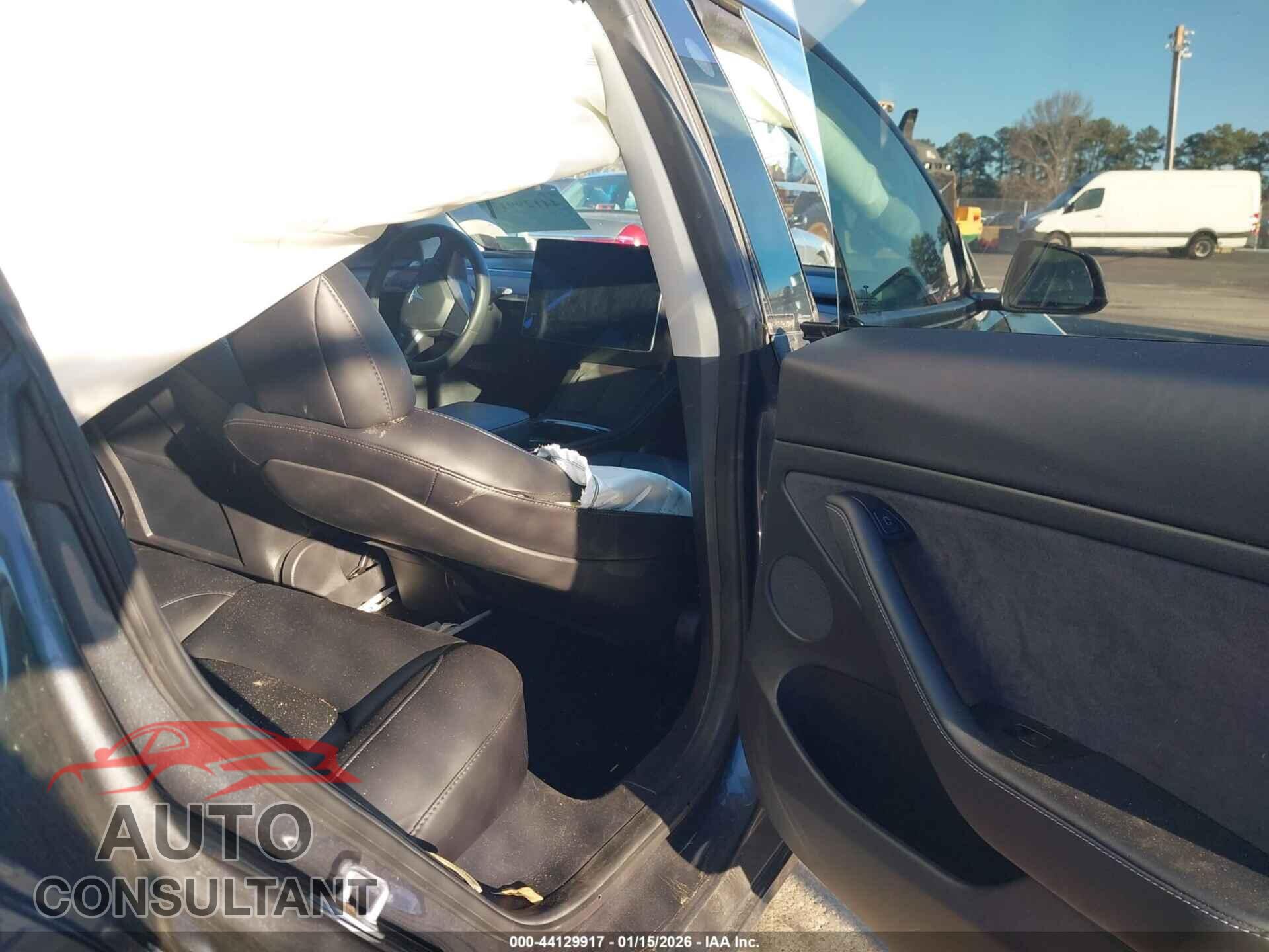 TESLA MODEL 3 2021 - 5YJ3E1EC8MF044214