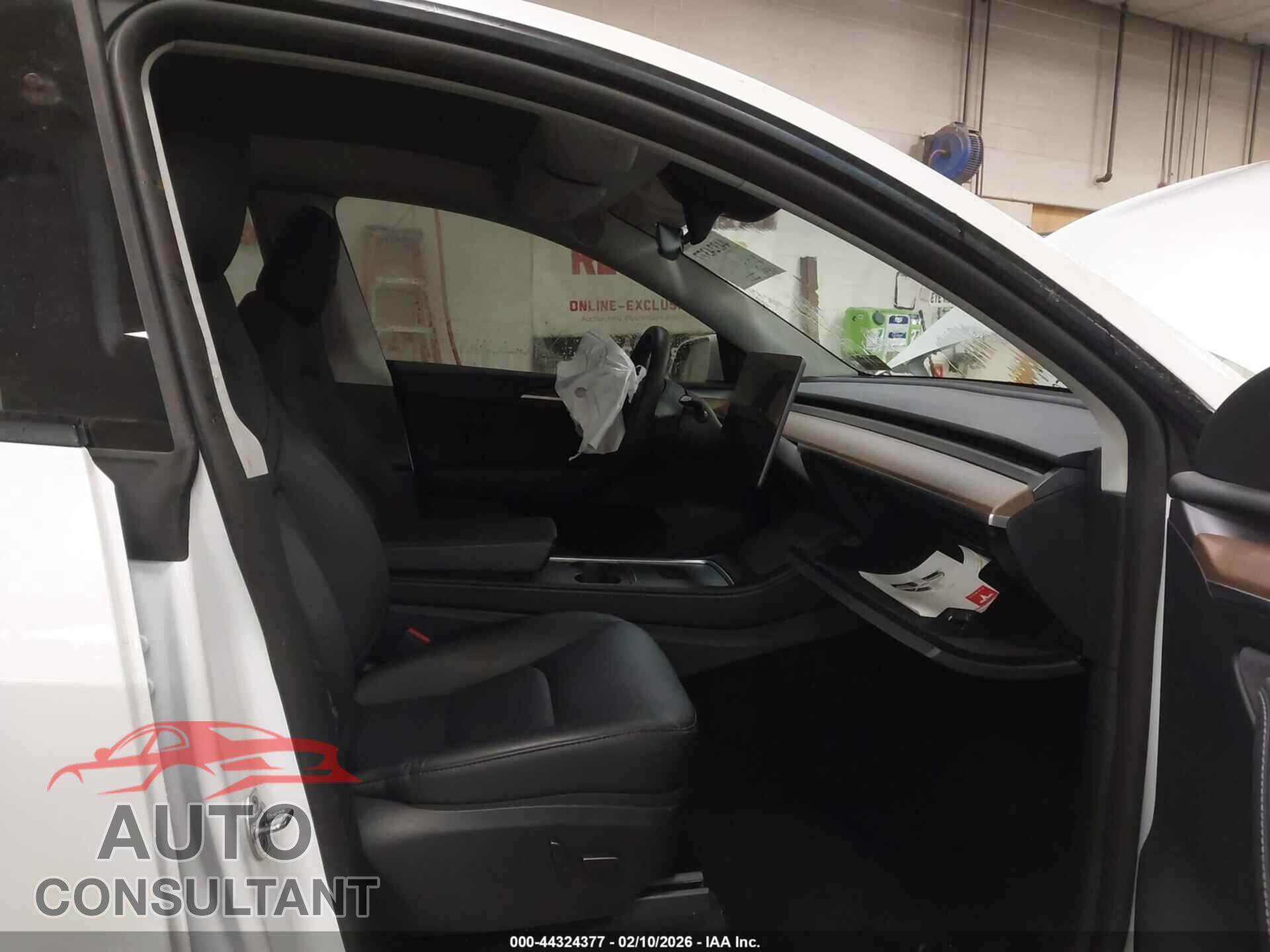 TESLA MODEL Y 2024 - 7SAYGAEEXRF214729