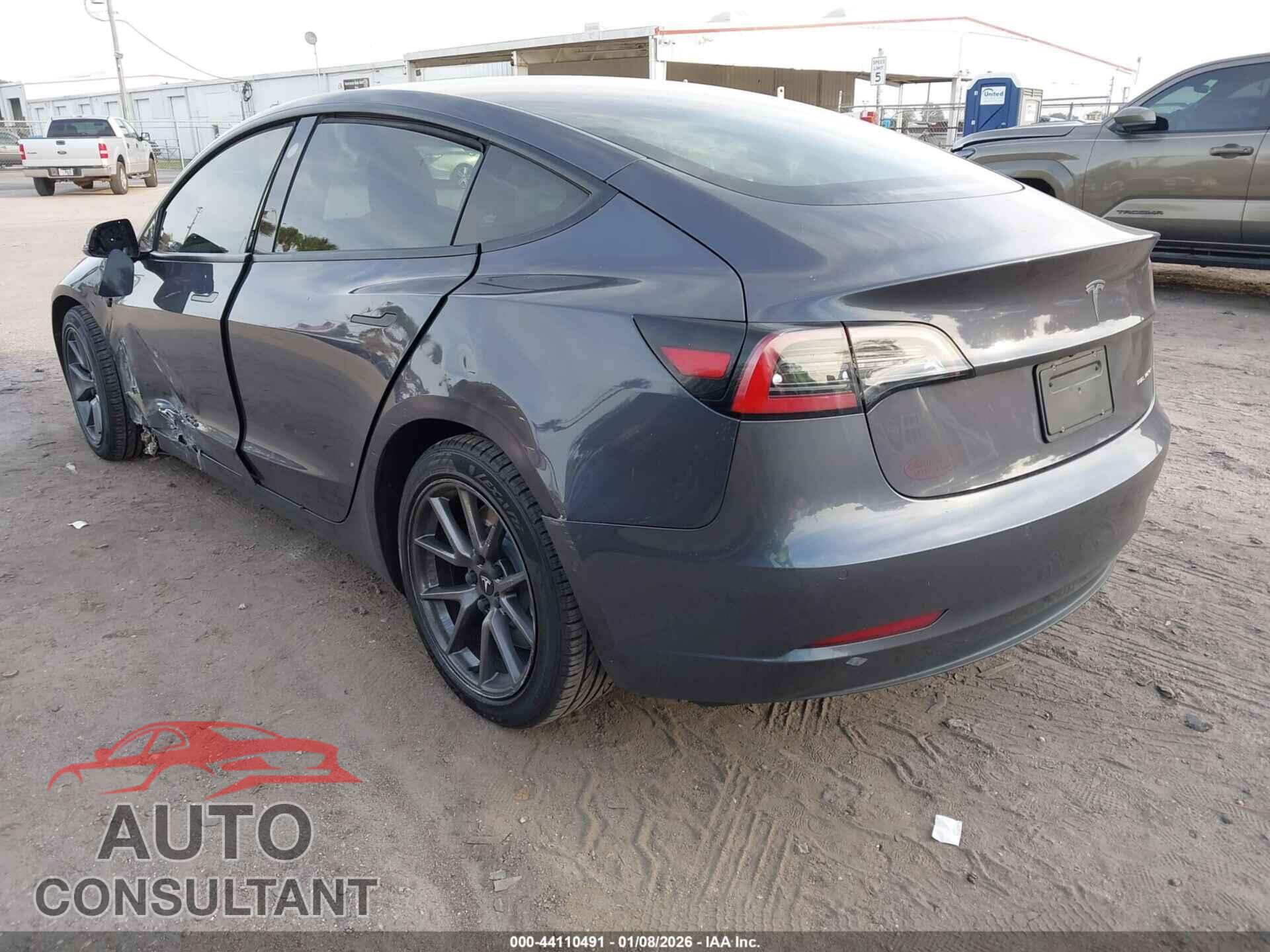 TESLA MODEL 3 2021 - 5YJ3E1EB8MF992202