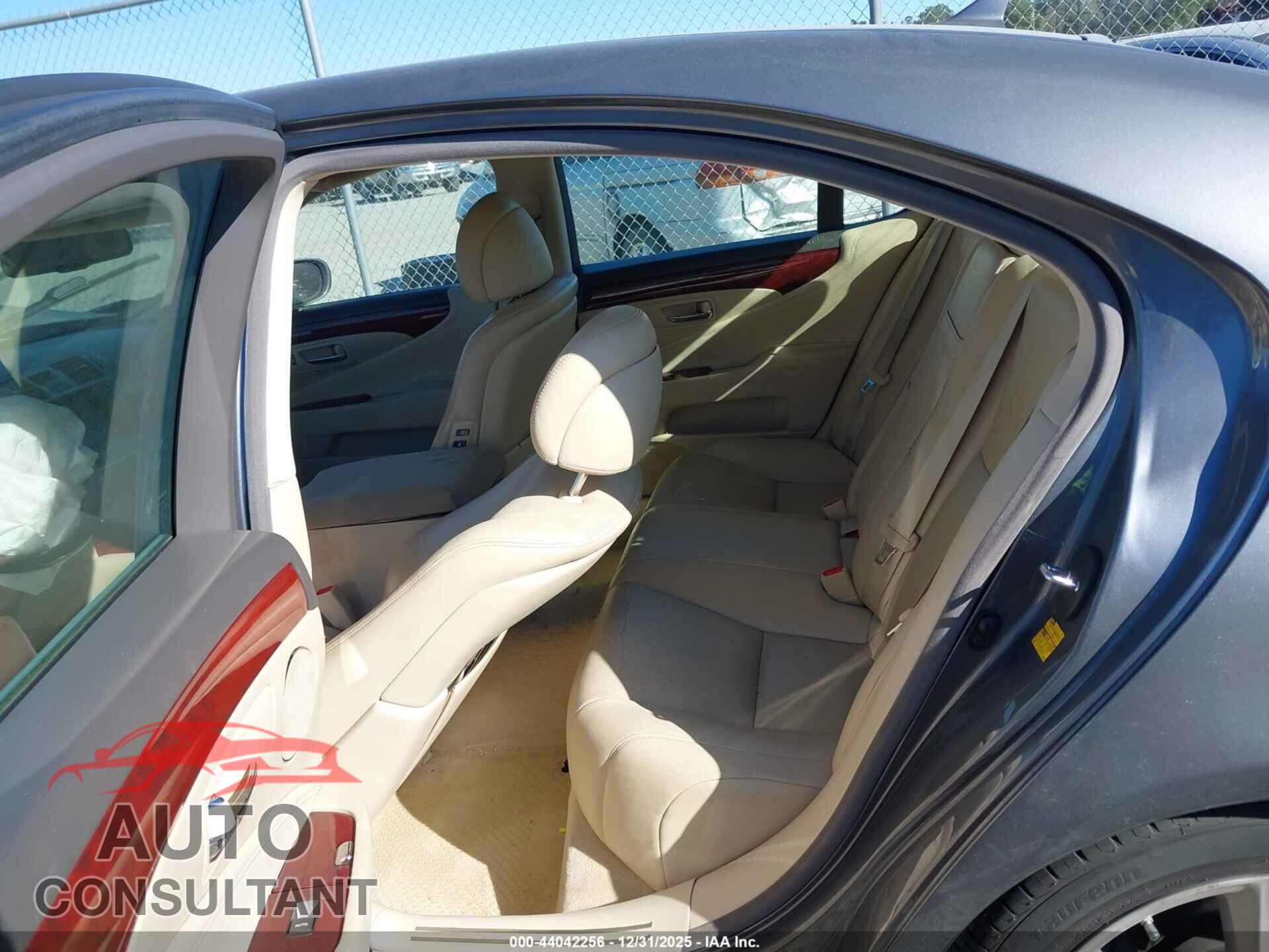 LEXUS LS 460 2012 - JTHBL5EF7C5110849