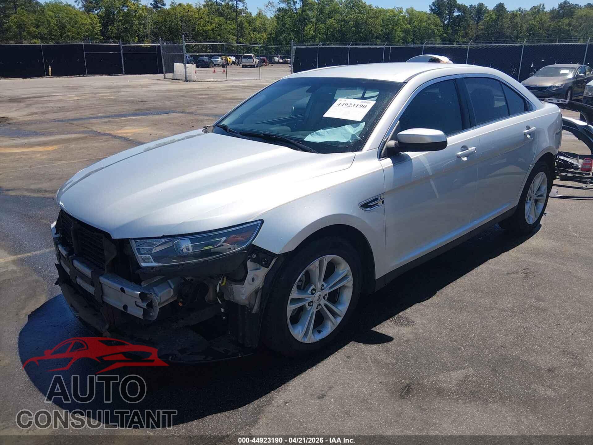 FORD TAURUS 2015 - 1FAHP2E87FG174193