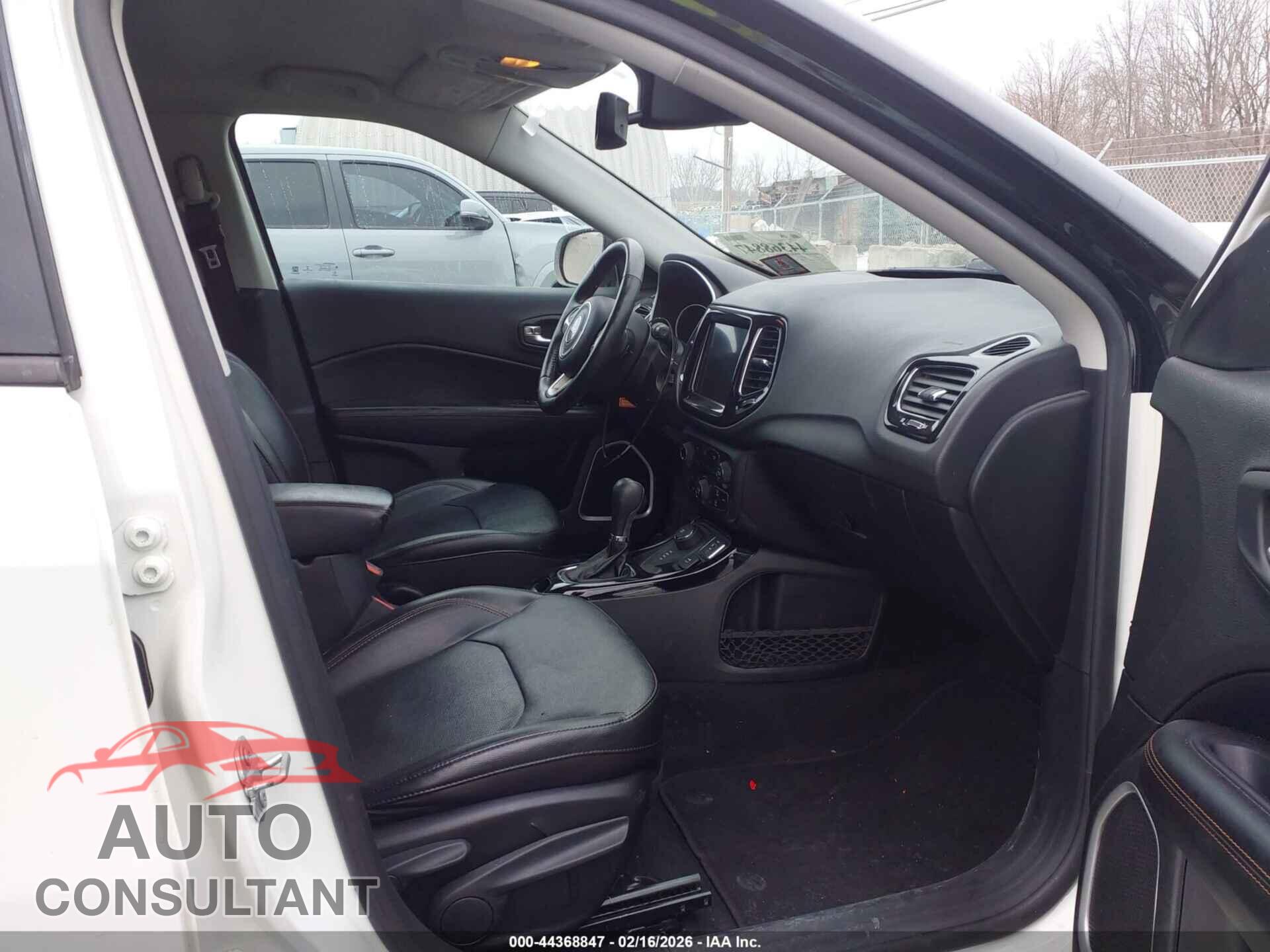 JEEP COMPASS 2020 - 3C4NJDCB2LT245008