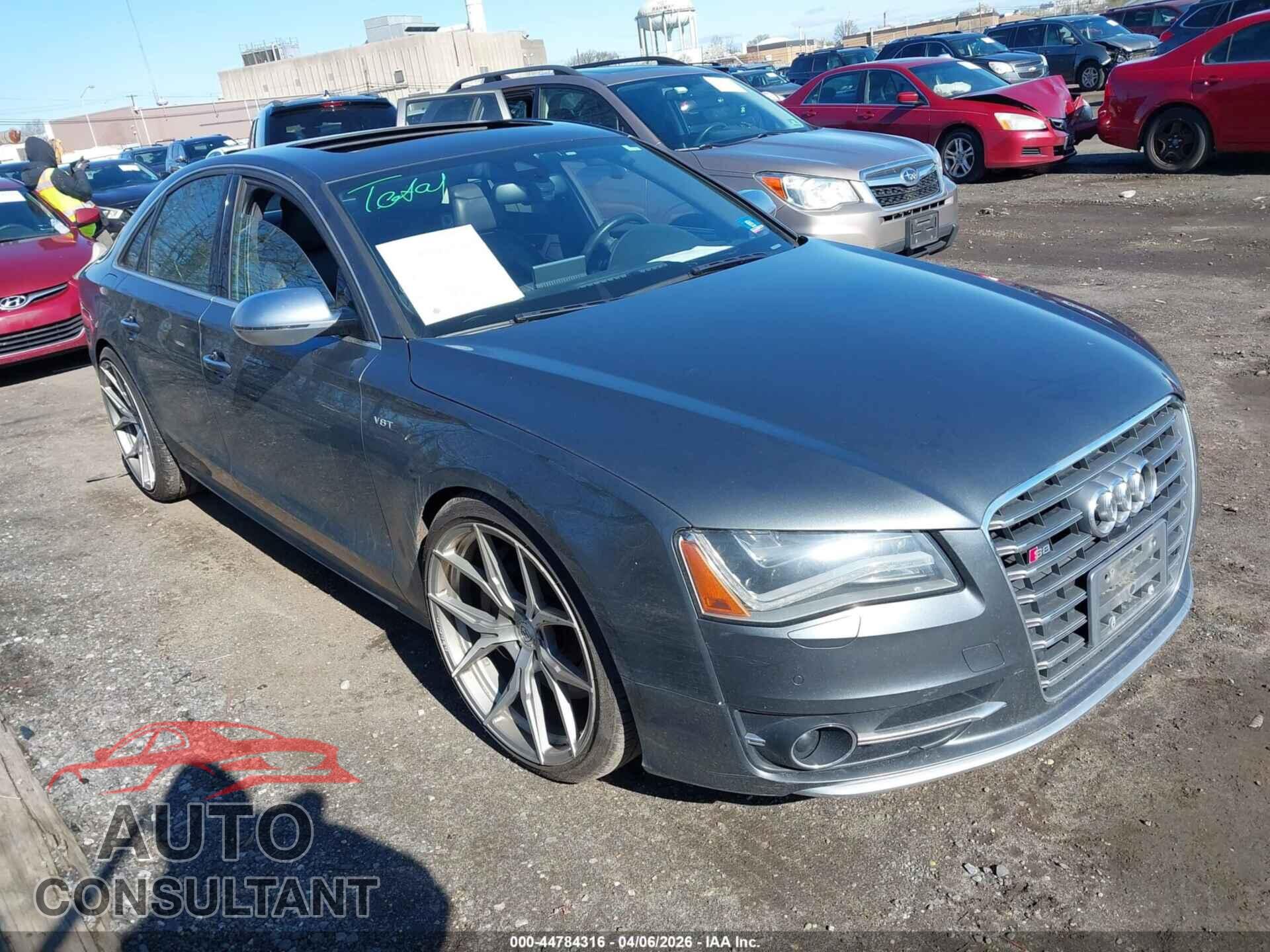 AUDI S8 2013 - WAUD2AFD4DN017319