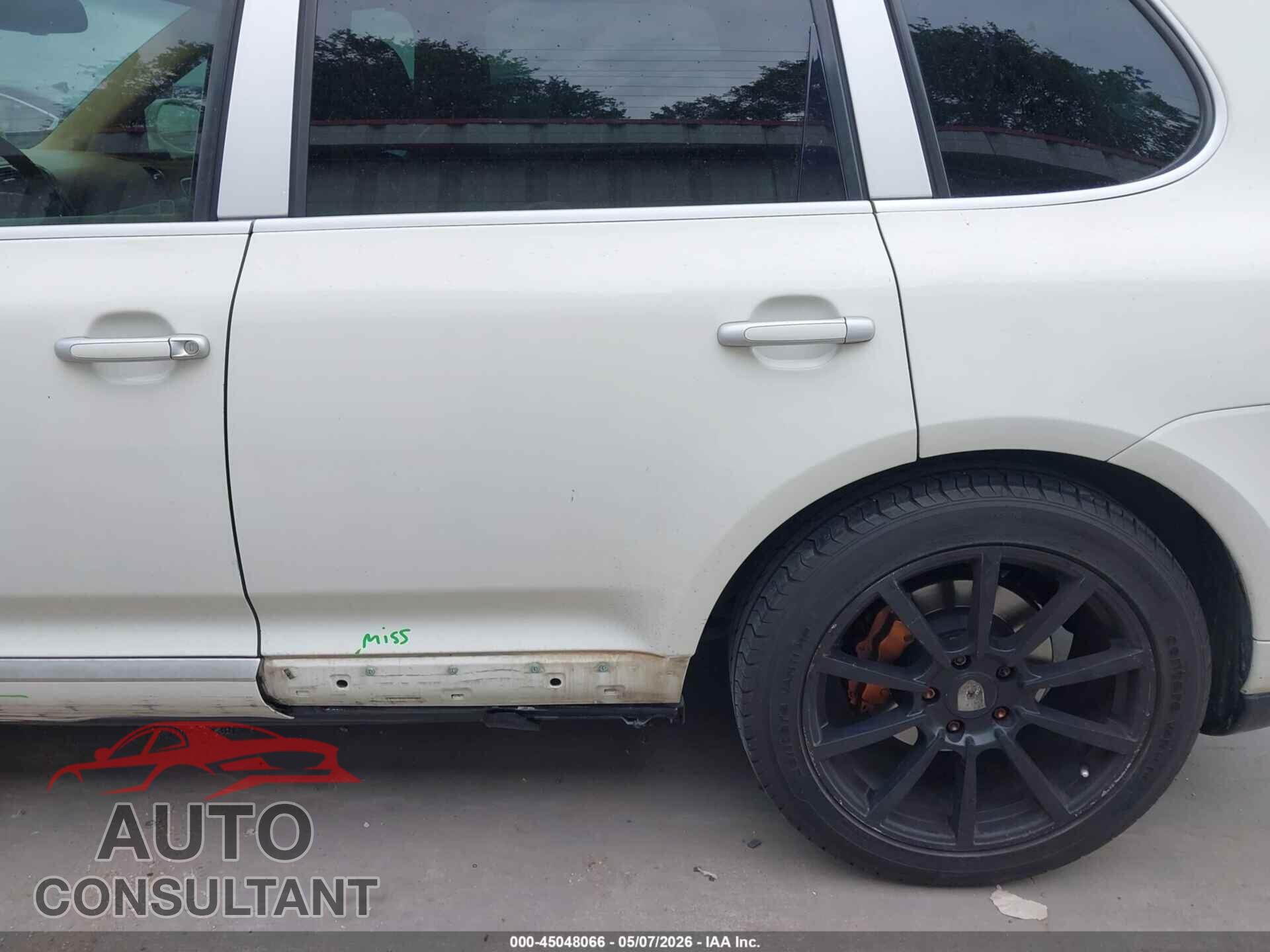 PORSCHE CAYENNE 2010 - WP1AA2AP9ALA11408