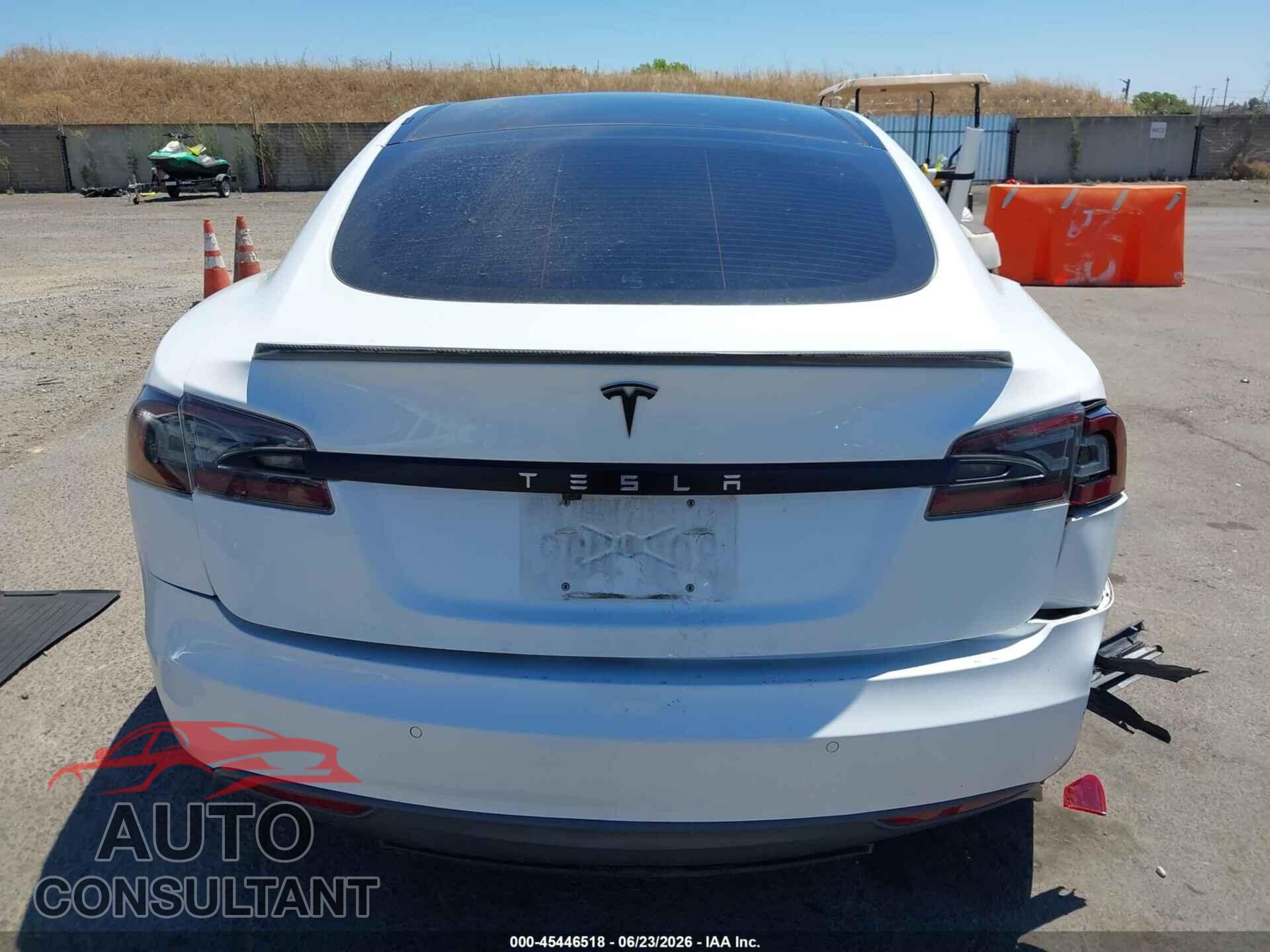 TESLA MODEL S 2015 - 5YJSA1H2XFF085196