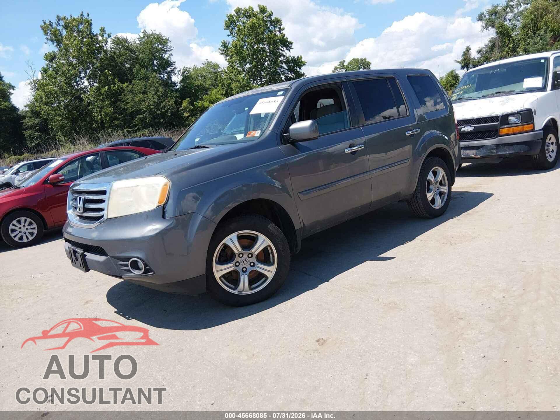 HONDA PILOT 2013 - 5FNYF4H47DB015232