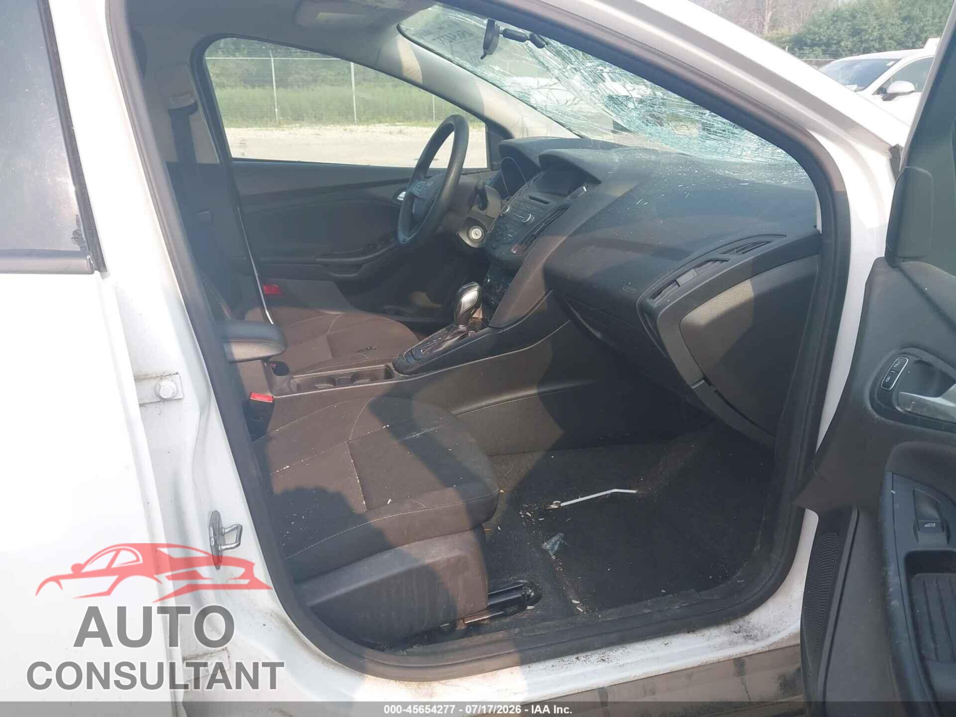 FORD FOCUS 2016 - 1FADP3F2XGL298045