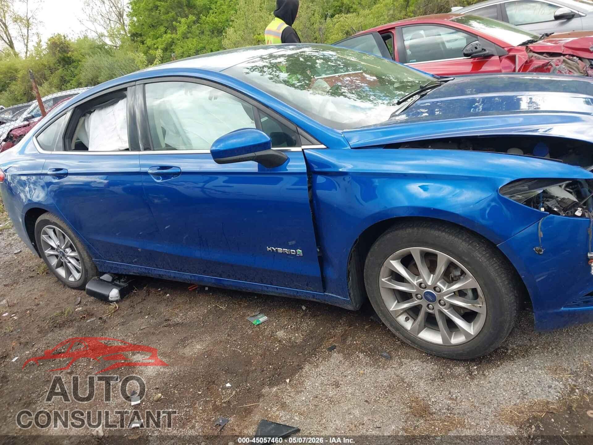 FORD FUSION HYBRID 2017 - 3FA6P0LU4HR382362