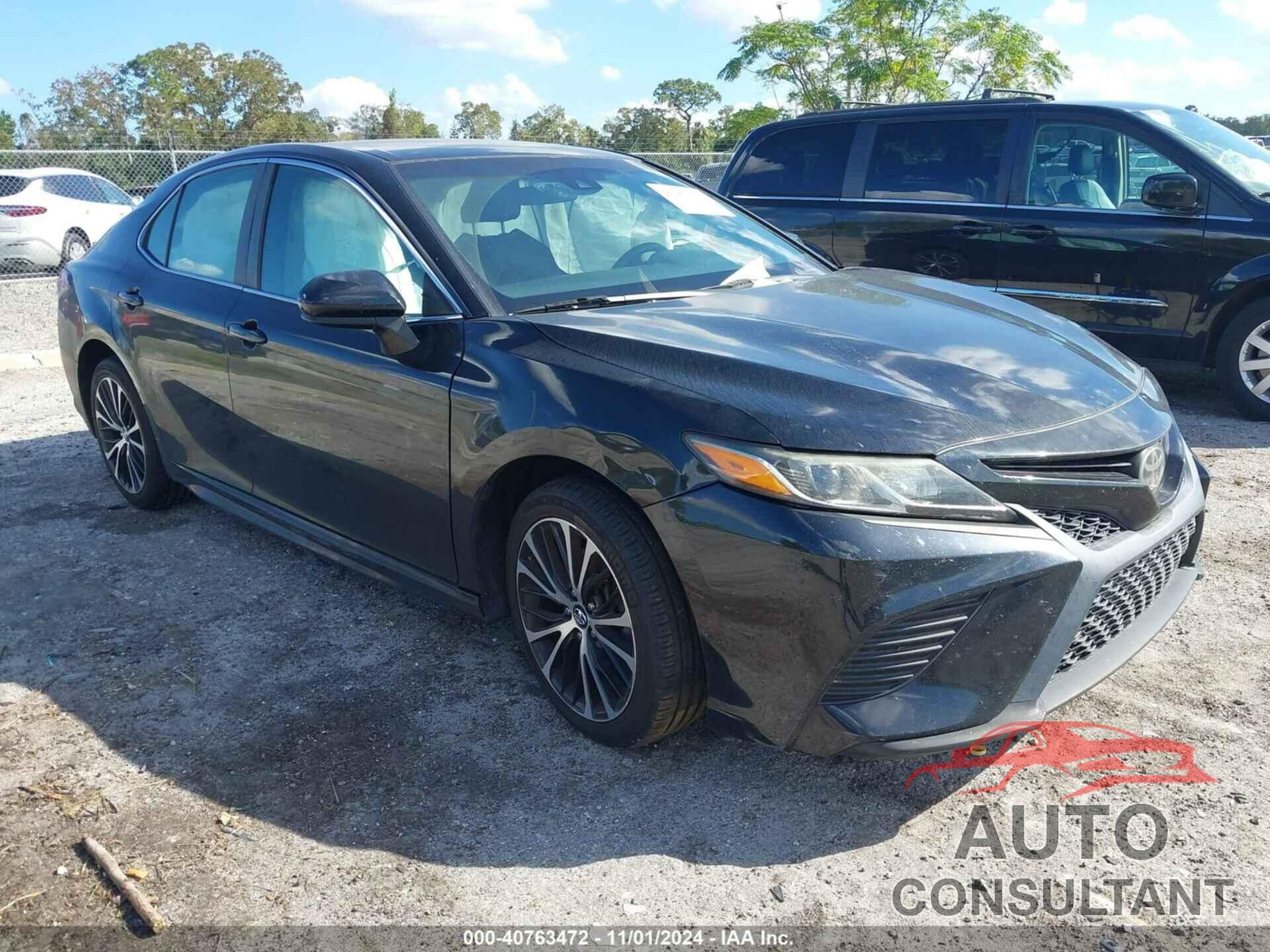 TOYOTA CAMRY 2018 - 4T1B11HK3JU073242