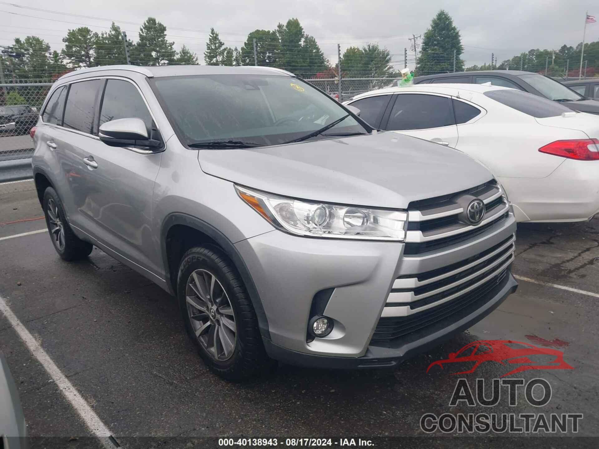 TOYOTA HIGHLANDER 2018 - 5TDKZRFH6JS529810