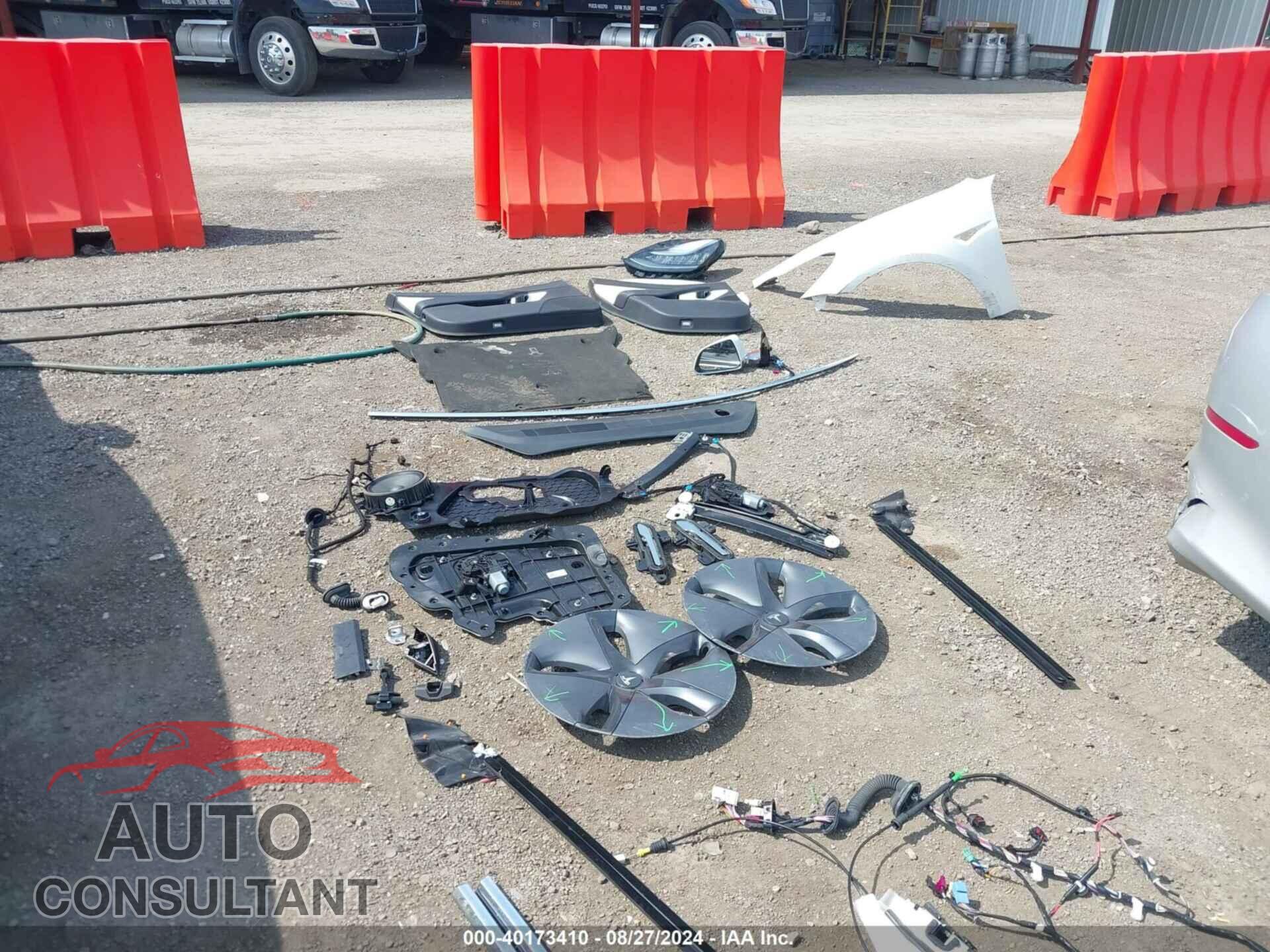 TESLA MODEL 3 2019 - 5YJ3E1EA7KF407601