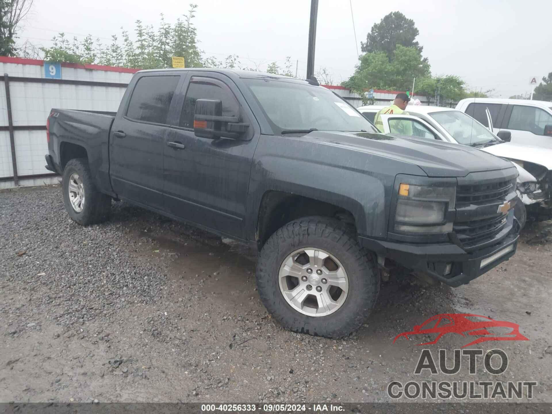CHEVROLET SILVERADO 1500 2018 - 3GCUKREC3JG511508