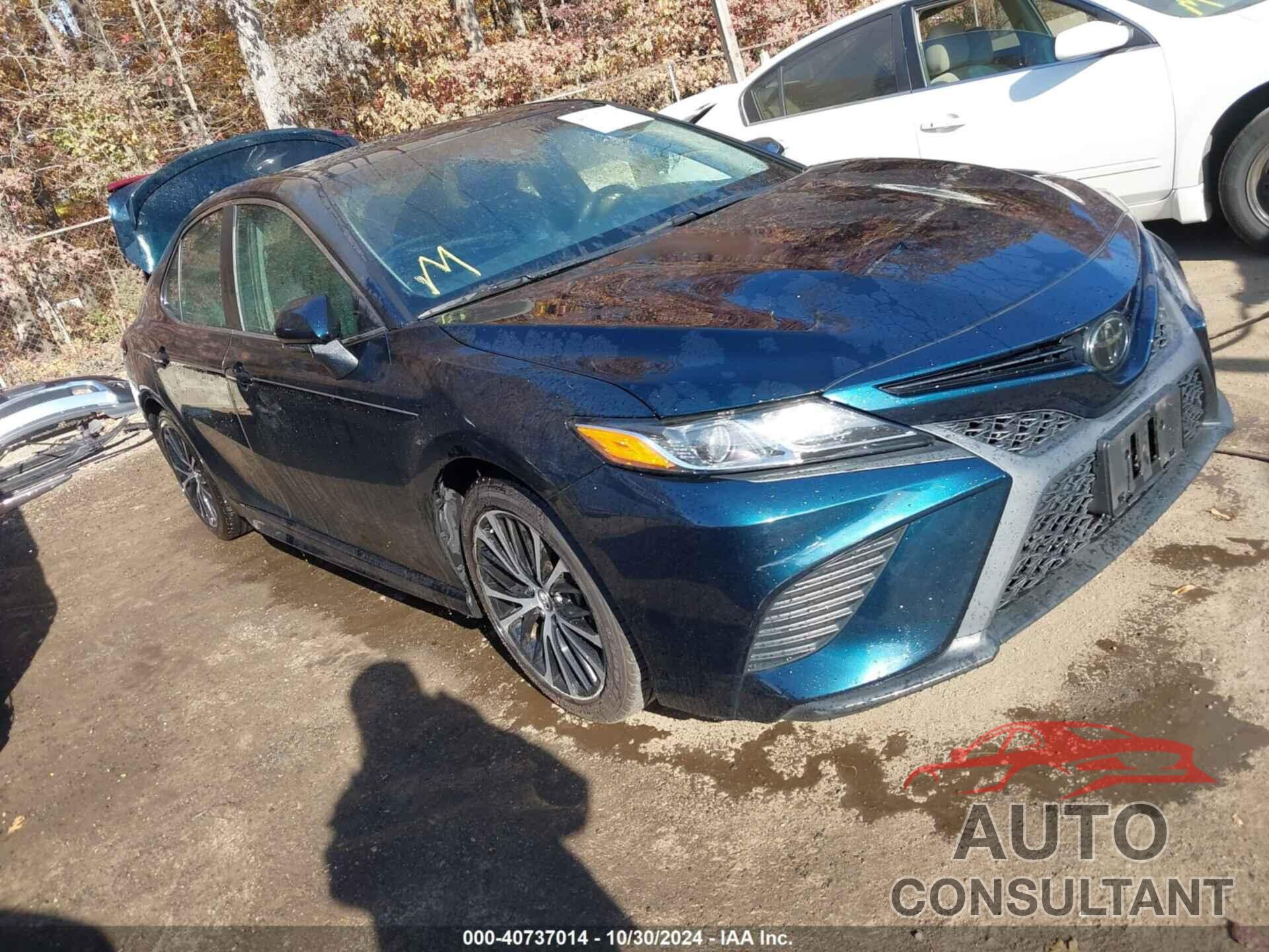 TOYOTA CAMRY 2018 - 4T1B11HK0JU591213