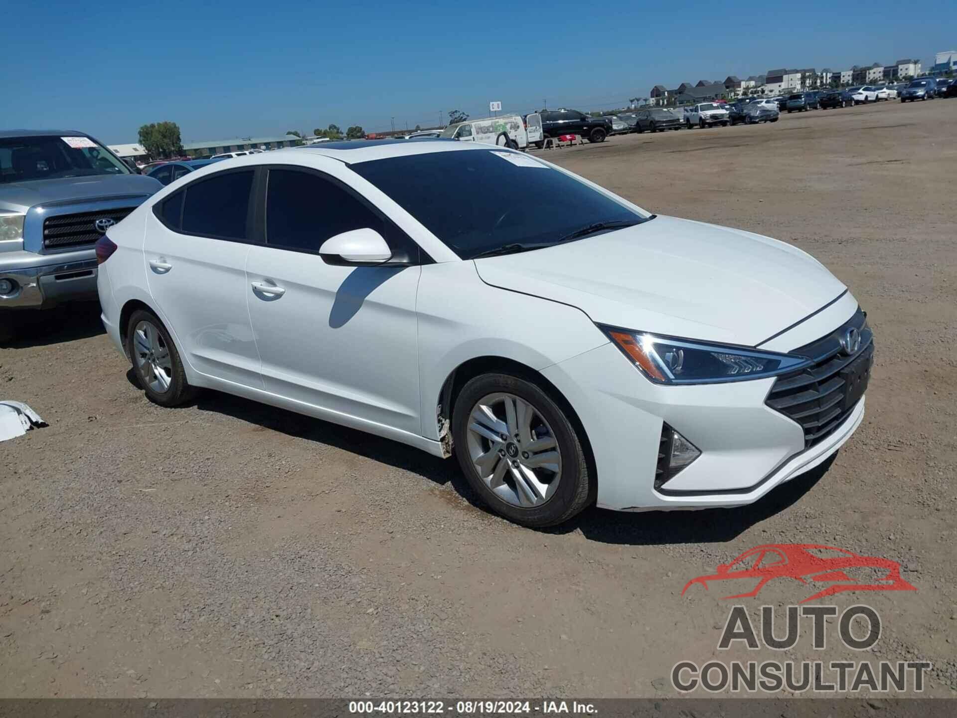 HYUNDAI ELANTRA 2020 - 5NPD84LF0LH598633