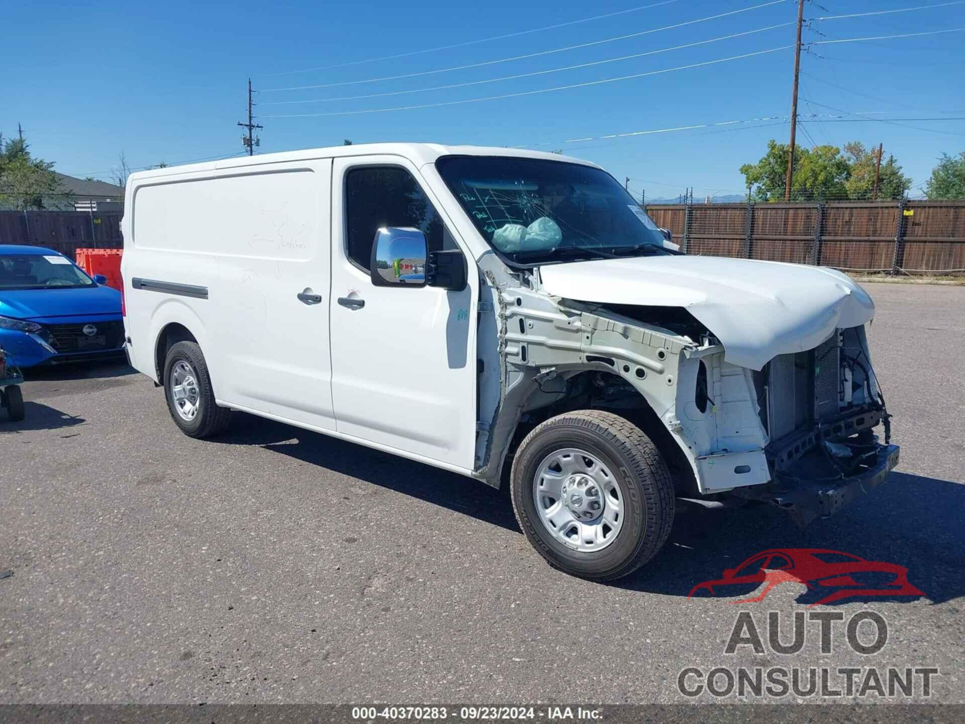 NISSAN NV CARGO NV2500 HD 2018 - 1N6AF0KY4JN803675