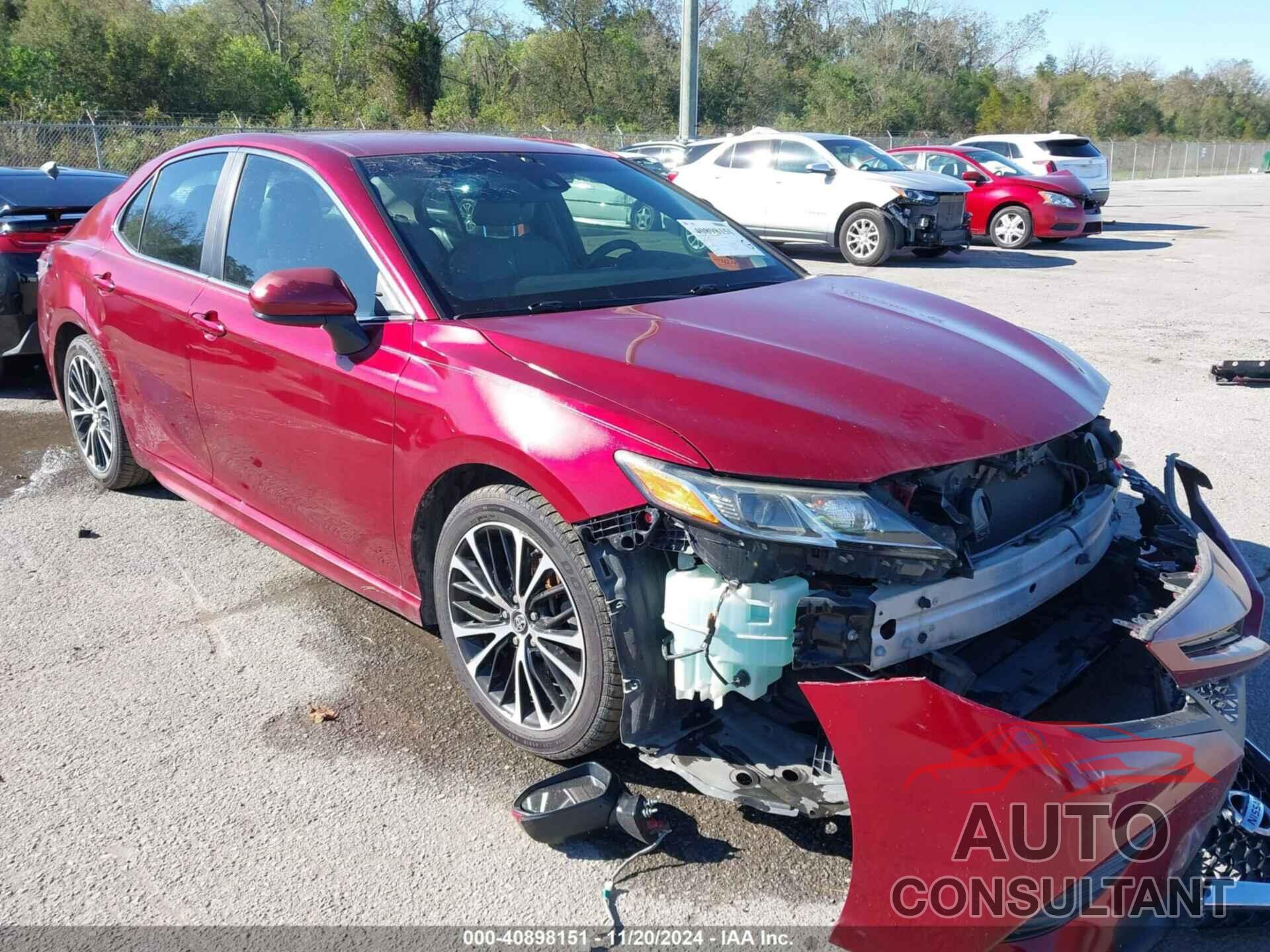 TOYOTA CAMRY 2018 - 4T1B11HK2JU503634