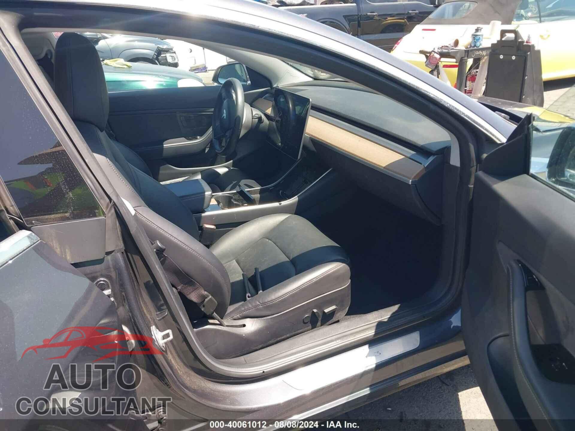 TESLA MODEL 3 2018 - 5YJ3E1EB2JF090821