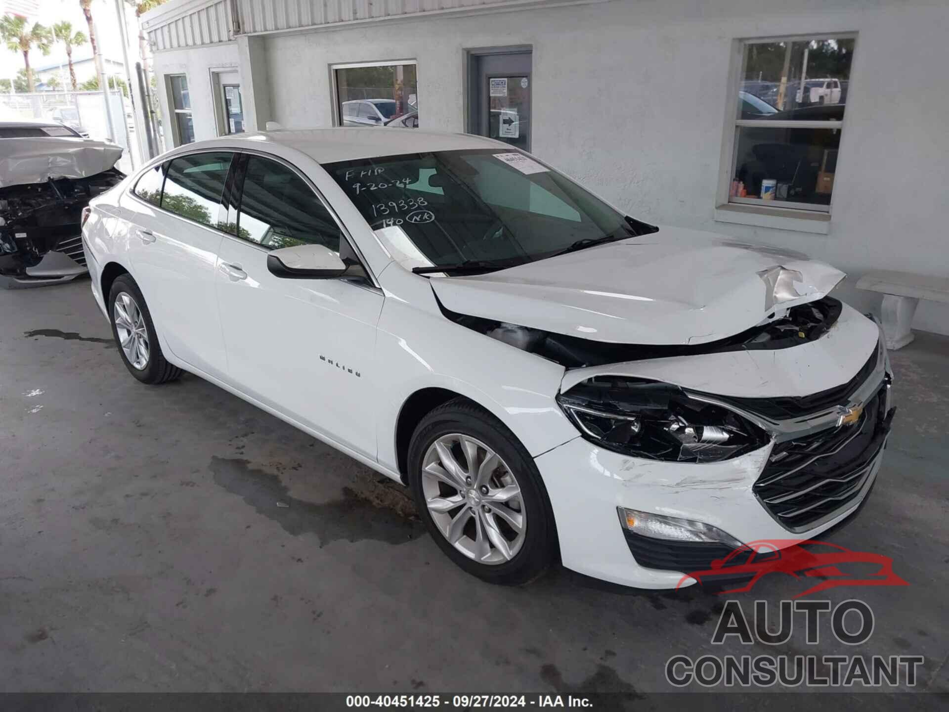 CHEVROLET MALIBU 2021 - 1G1ZD5ST8MF025000