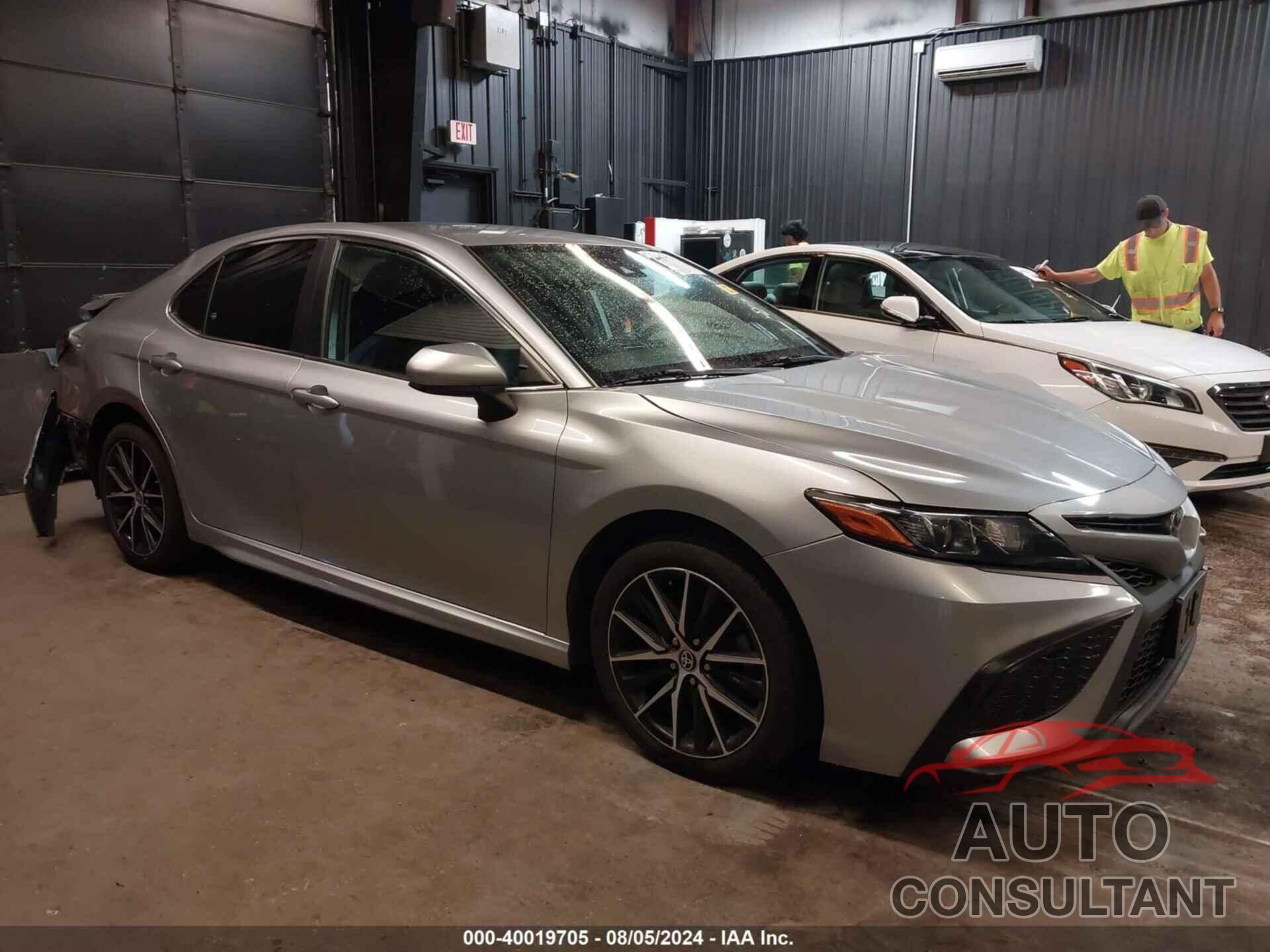 TOYOTA CAMRY 2021 - 4T1G11AK9MU552236