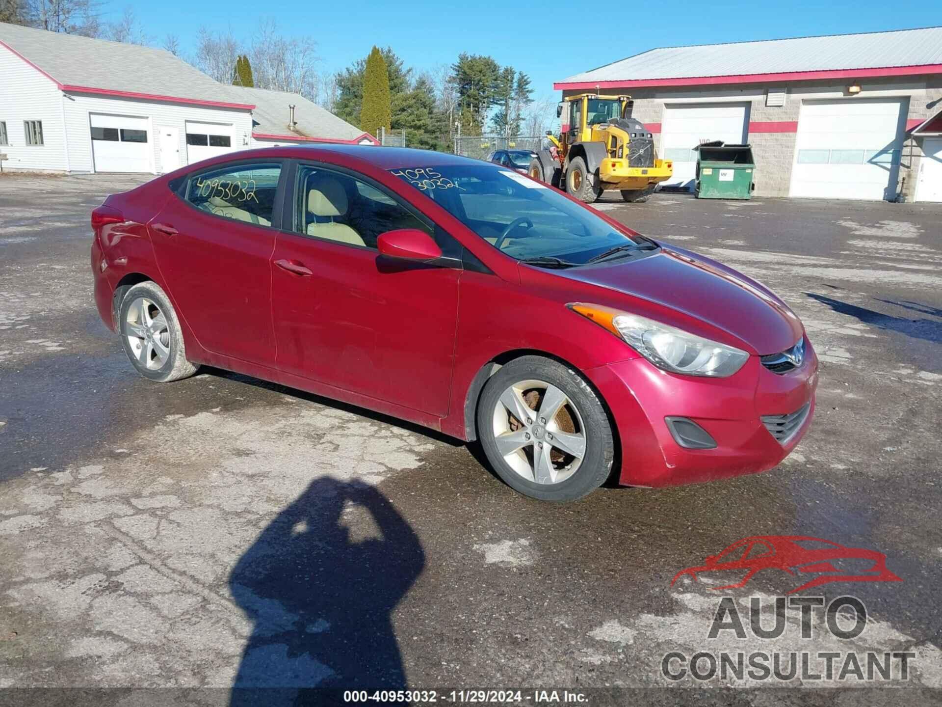HYUNDAI ELANTRA 2013 - 5NPDH4AE1DH263165