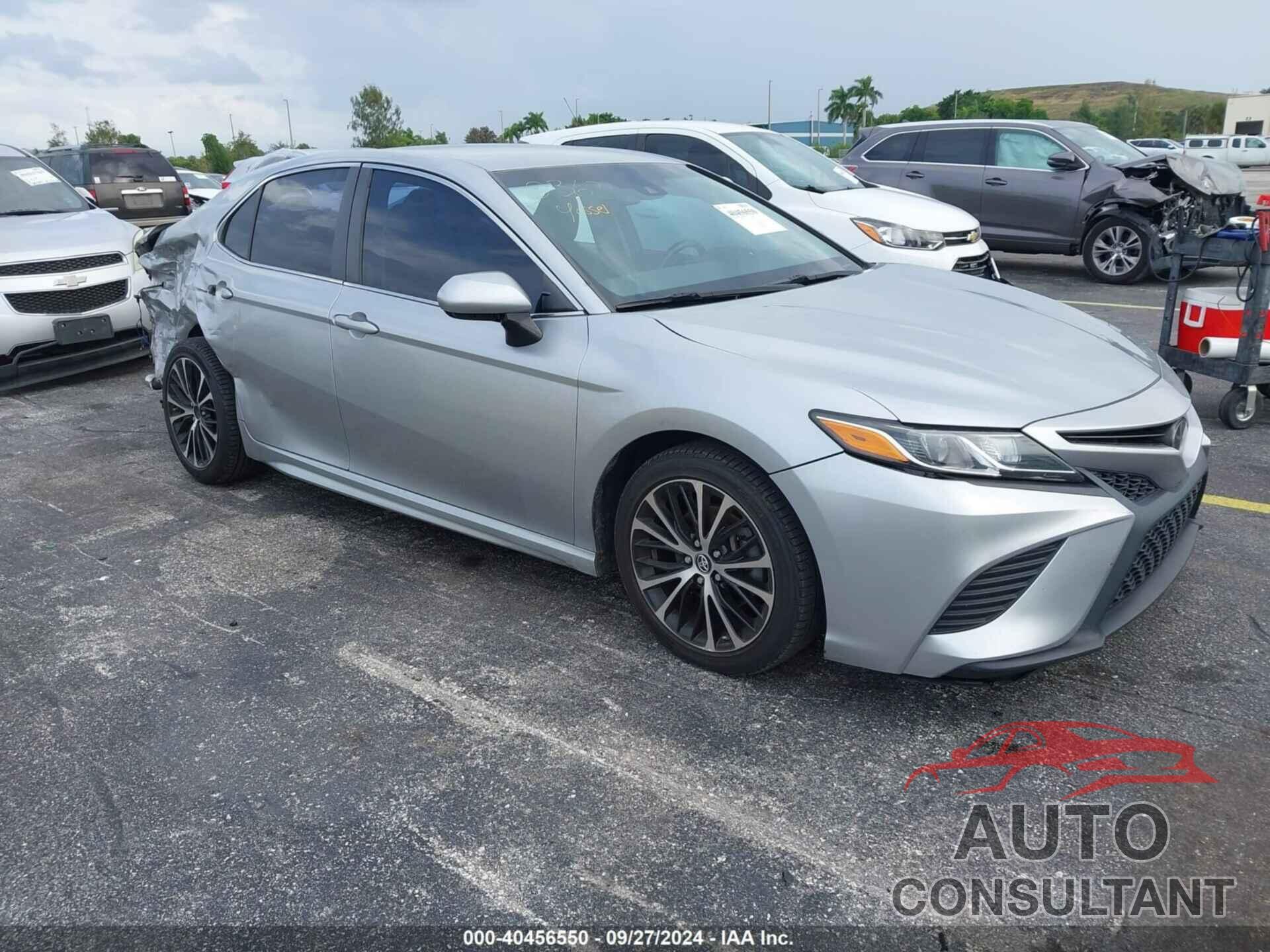 TOYOTA CAMRY 2018 - 4T1B11HKXJU062528