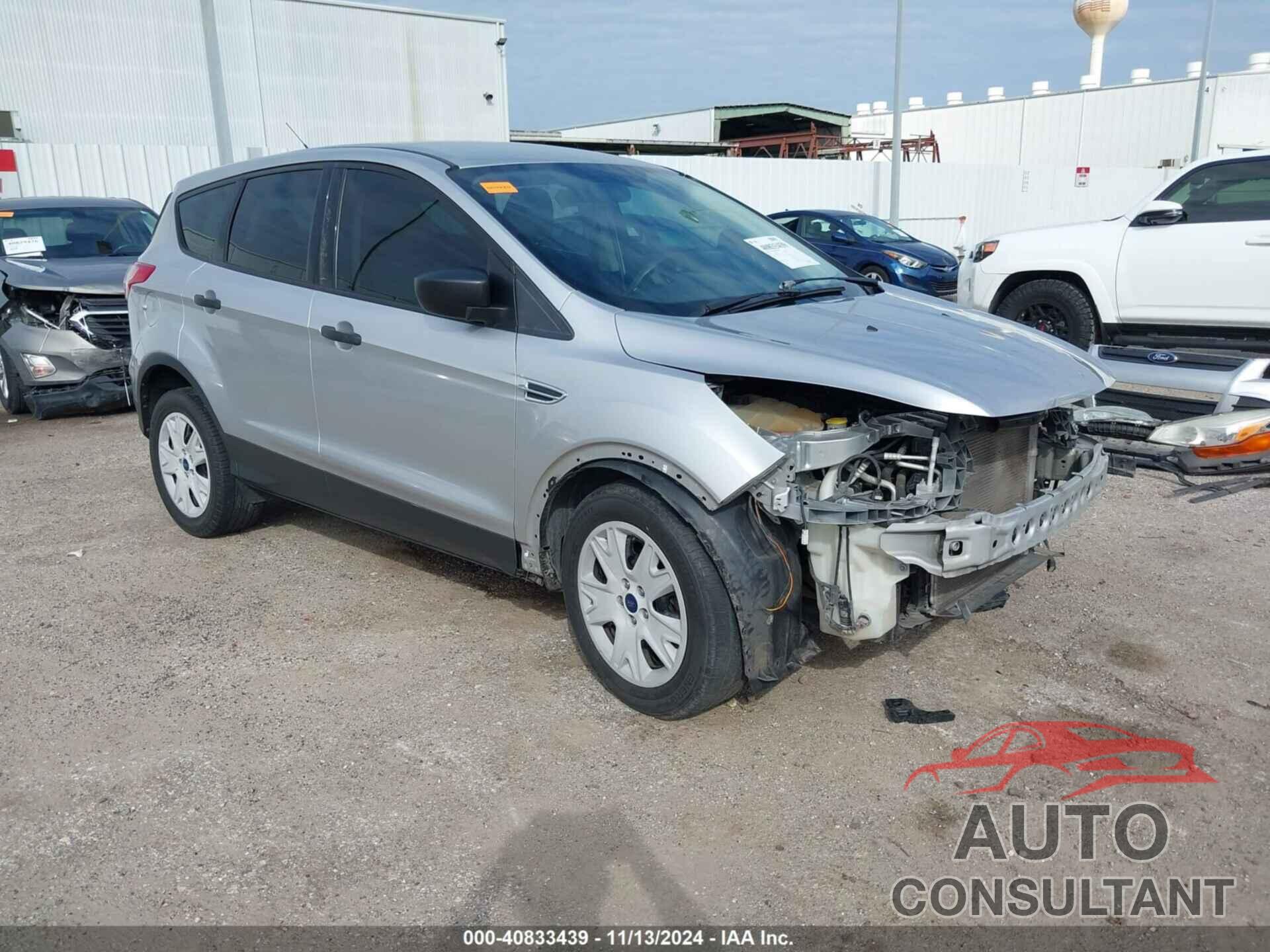 FORD ESCAPE 2016 - 1FMCU0F70GUA61305