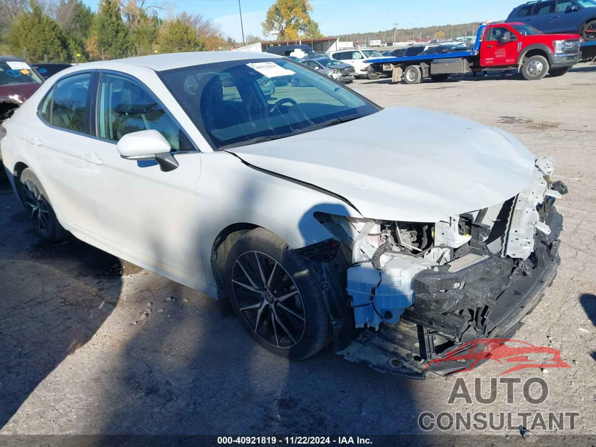 TOYOTA CAMRY 2022 - 4T1G11AK3NU063610