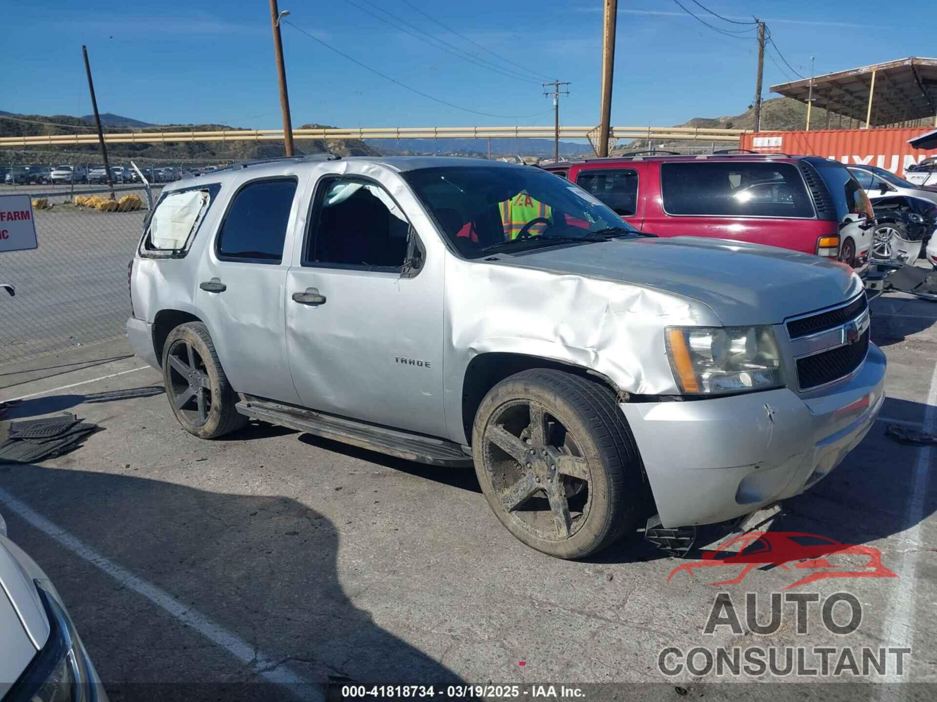 CHEVROLET TAHOE 2010 - 1GNMCAE32AR213912