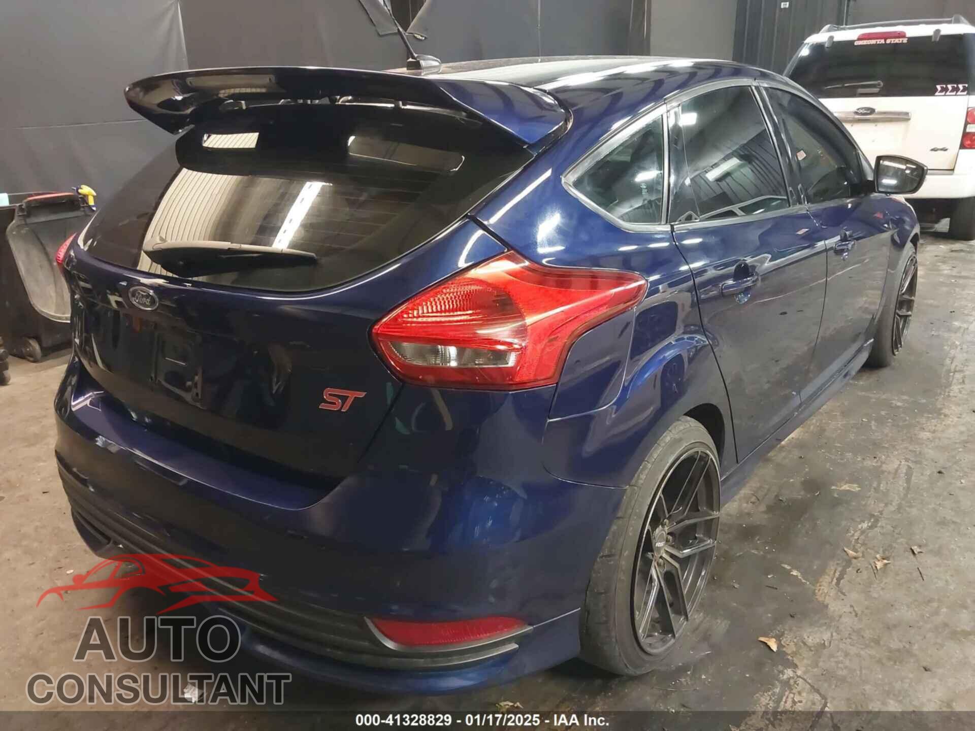 FORD FOCUS ST 2017 - 1FADP3L92HL326097