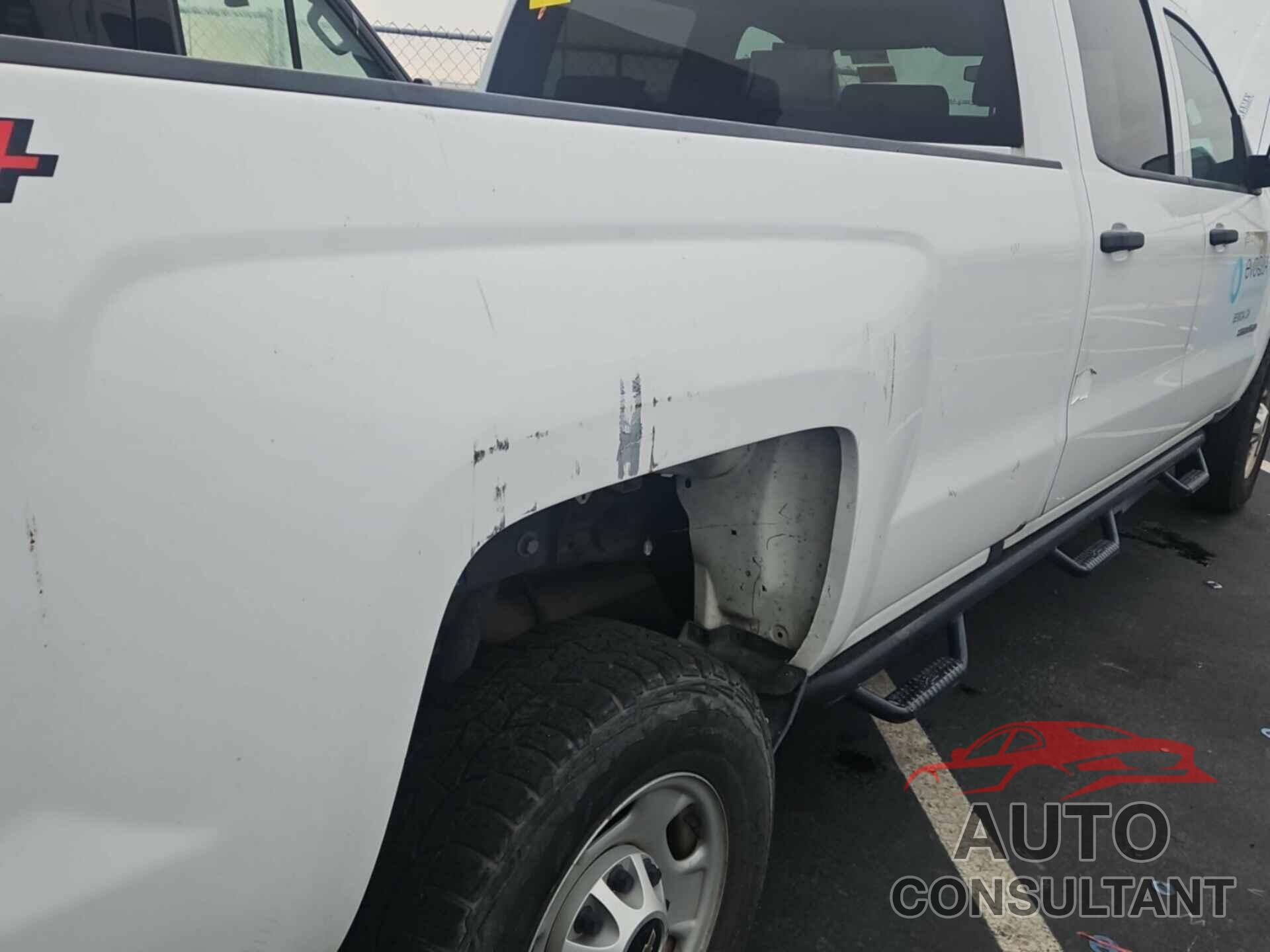 CHEVROLET SILVERADO 2018 - 1GC1KUEY5JF232323