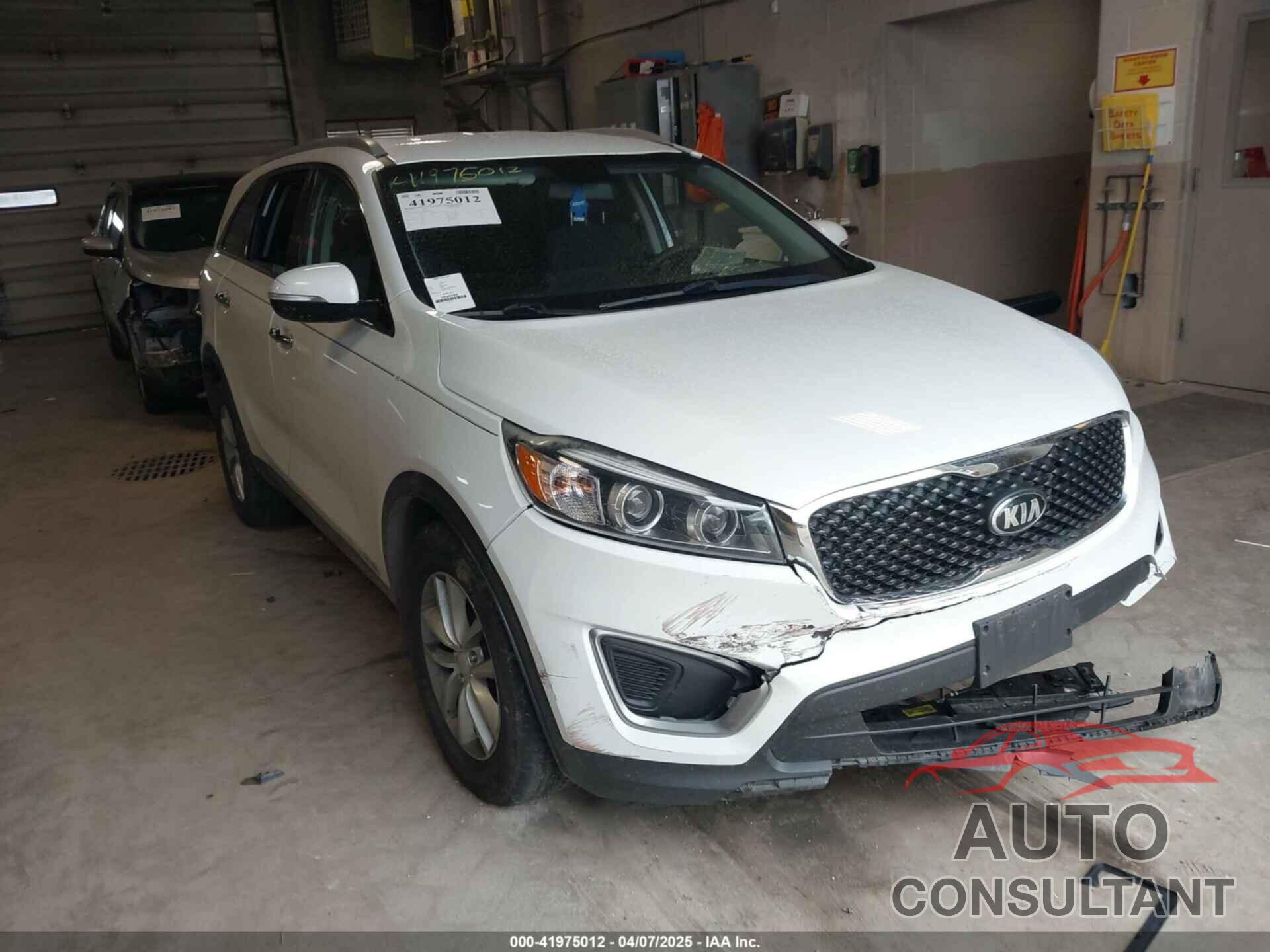 KIA SORENTO 2017 - 5XYPGDA56HG192302