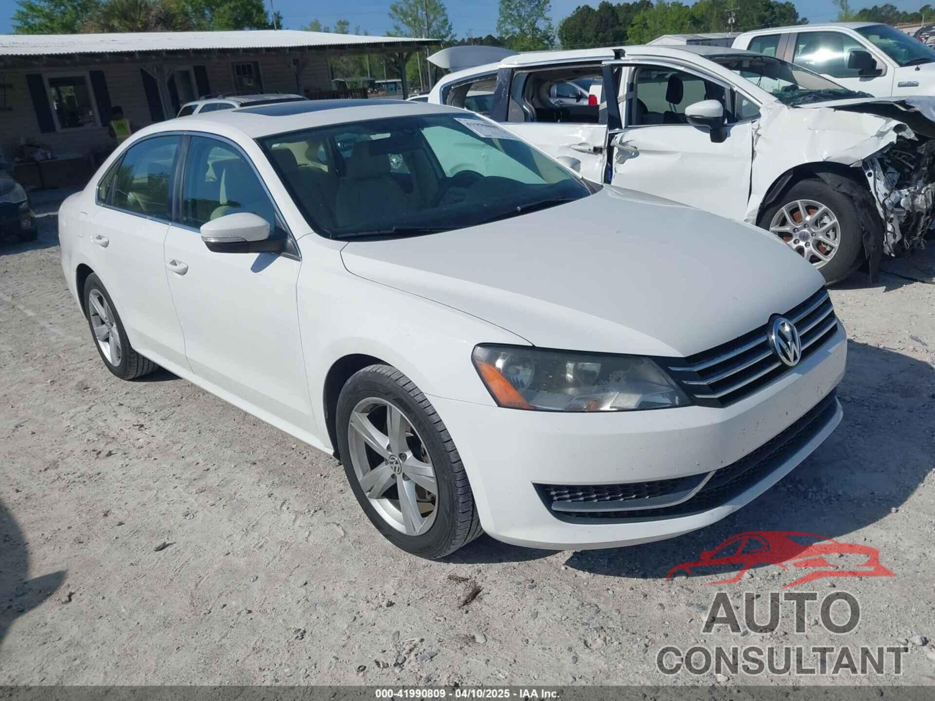VOLKSWAGEN PASSAT 2013 - 1VWBH7A30DC042088