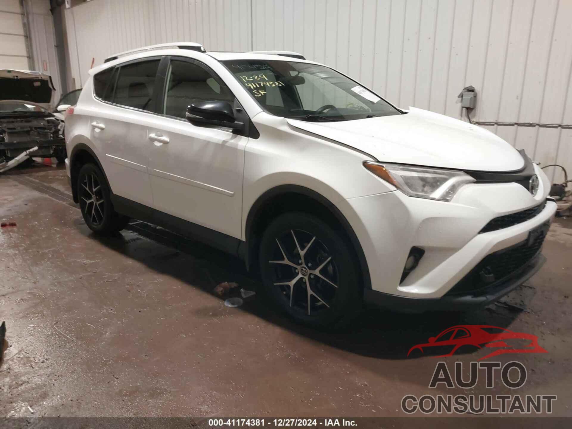 TOYOTA RAV4 2016 - JTMJFREV8GJ062794