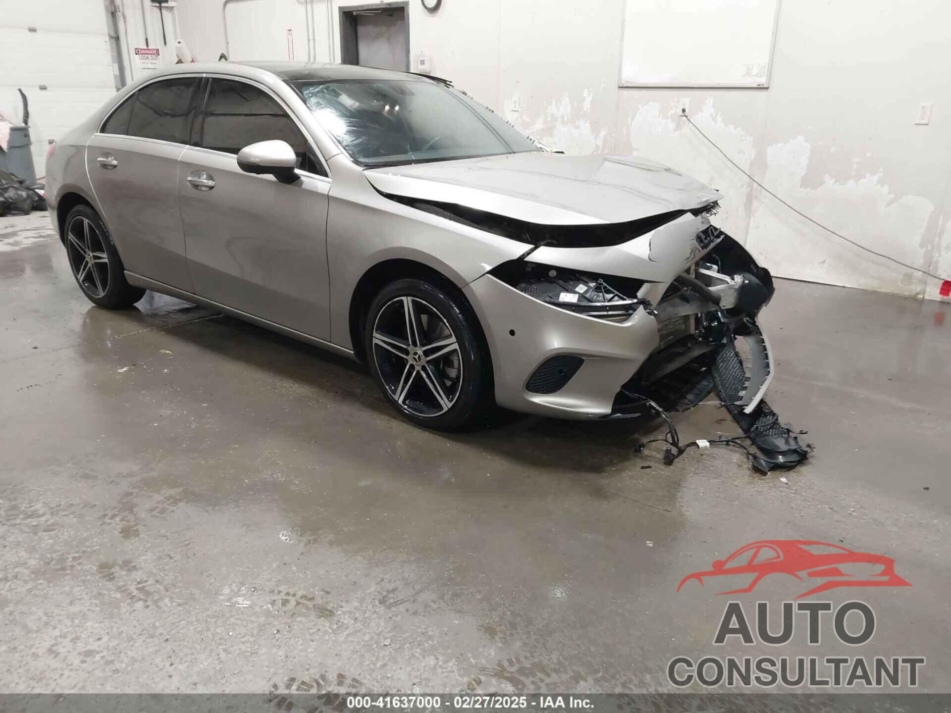 MERCEDES-BENZ A 220 2019 - WDD3G4FB2KW032267