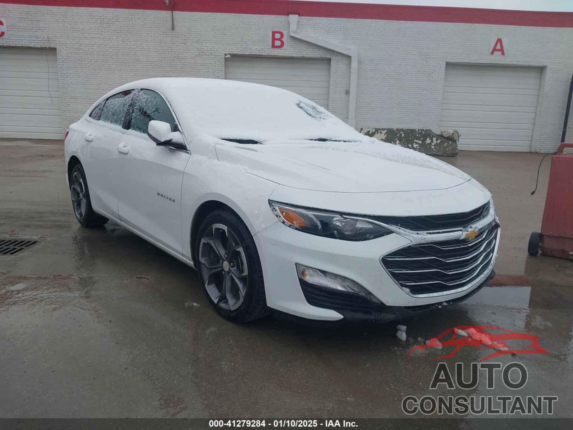 CHEVROLET MALIBU 2023 - 1G1ZD5STXPF213098